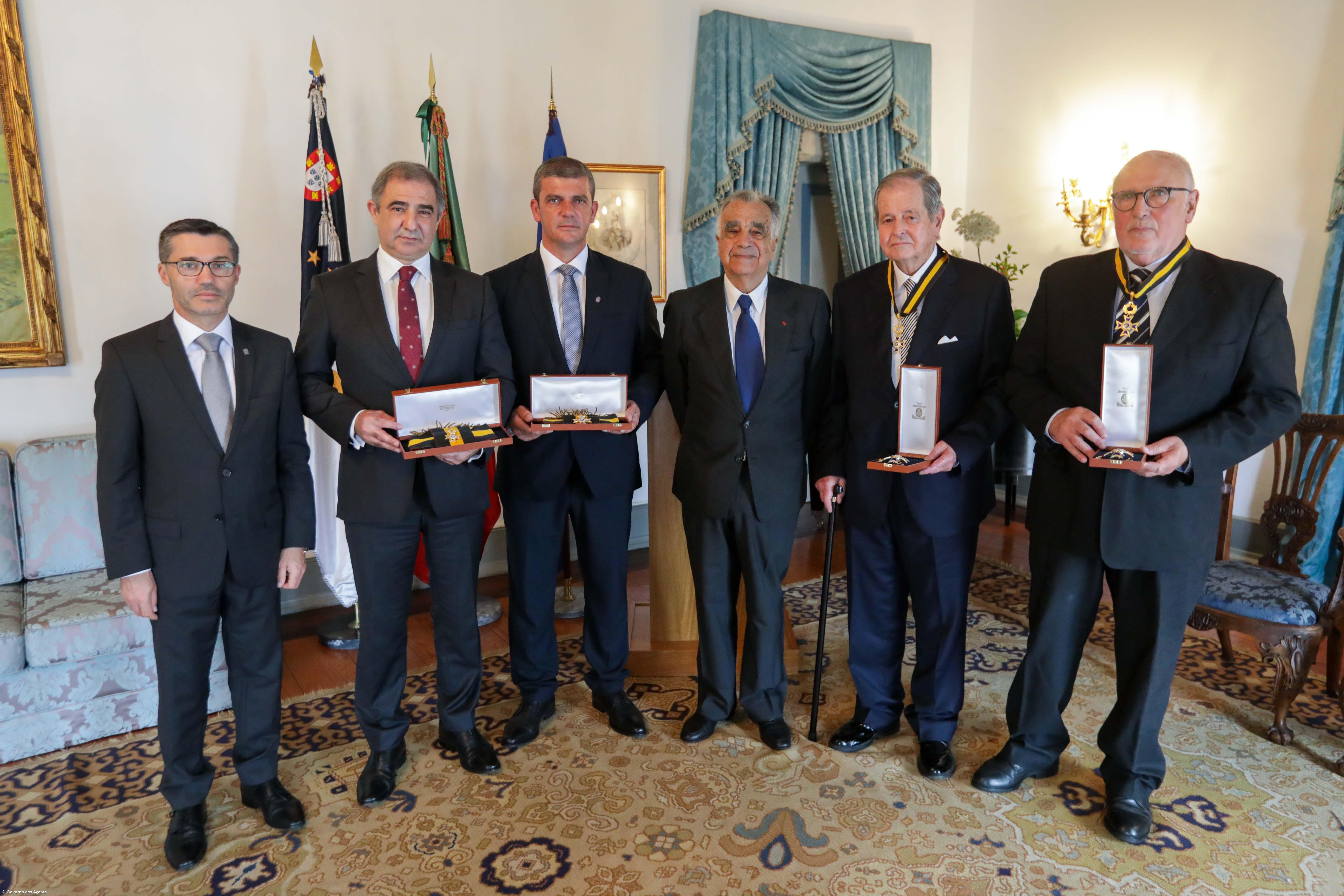 Presidente do Governo recebeu, em nome do Serviço Regional de Saúde, distinção no Dia de Portugal – Imagem 1