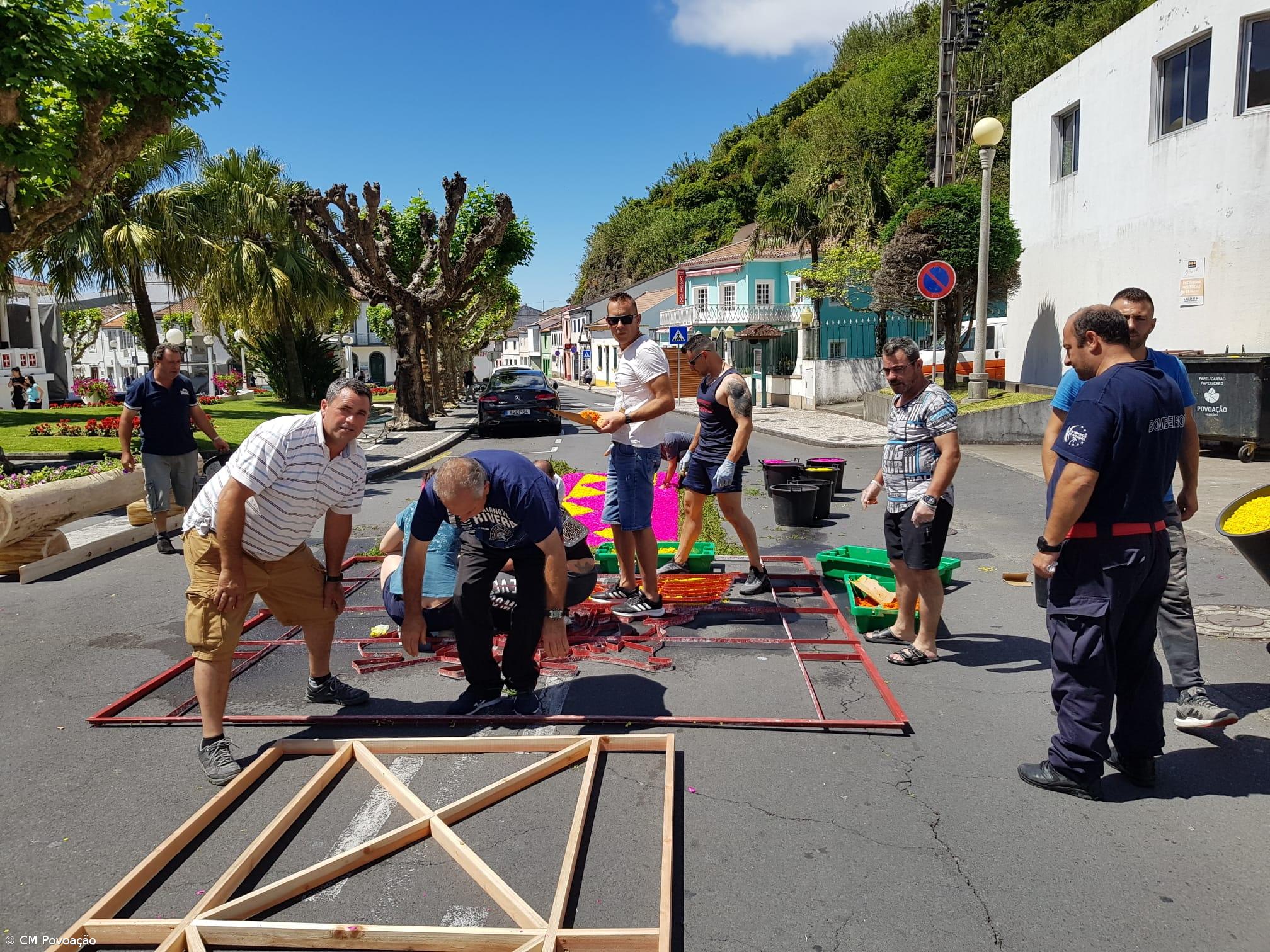 Centenas foram à Povoação ver as Festas do Corpo de Deus – Imagem 5