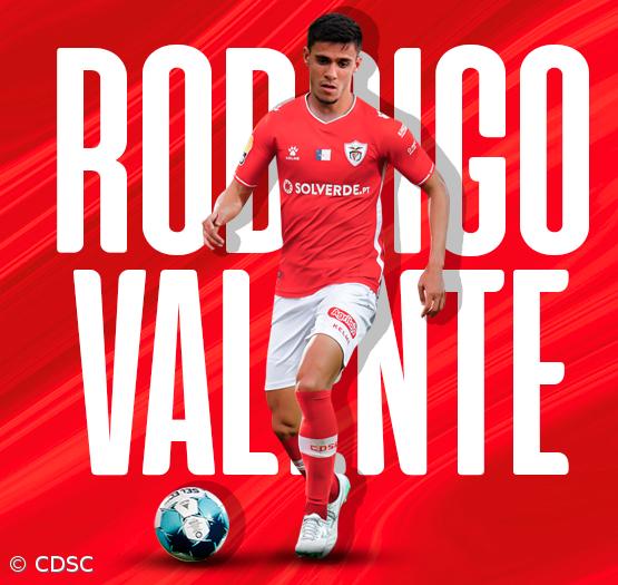 Médio Rodrigo Valente assina pelo Santa Clara por duas épocas – Imagem 1