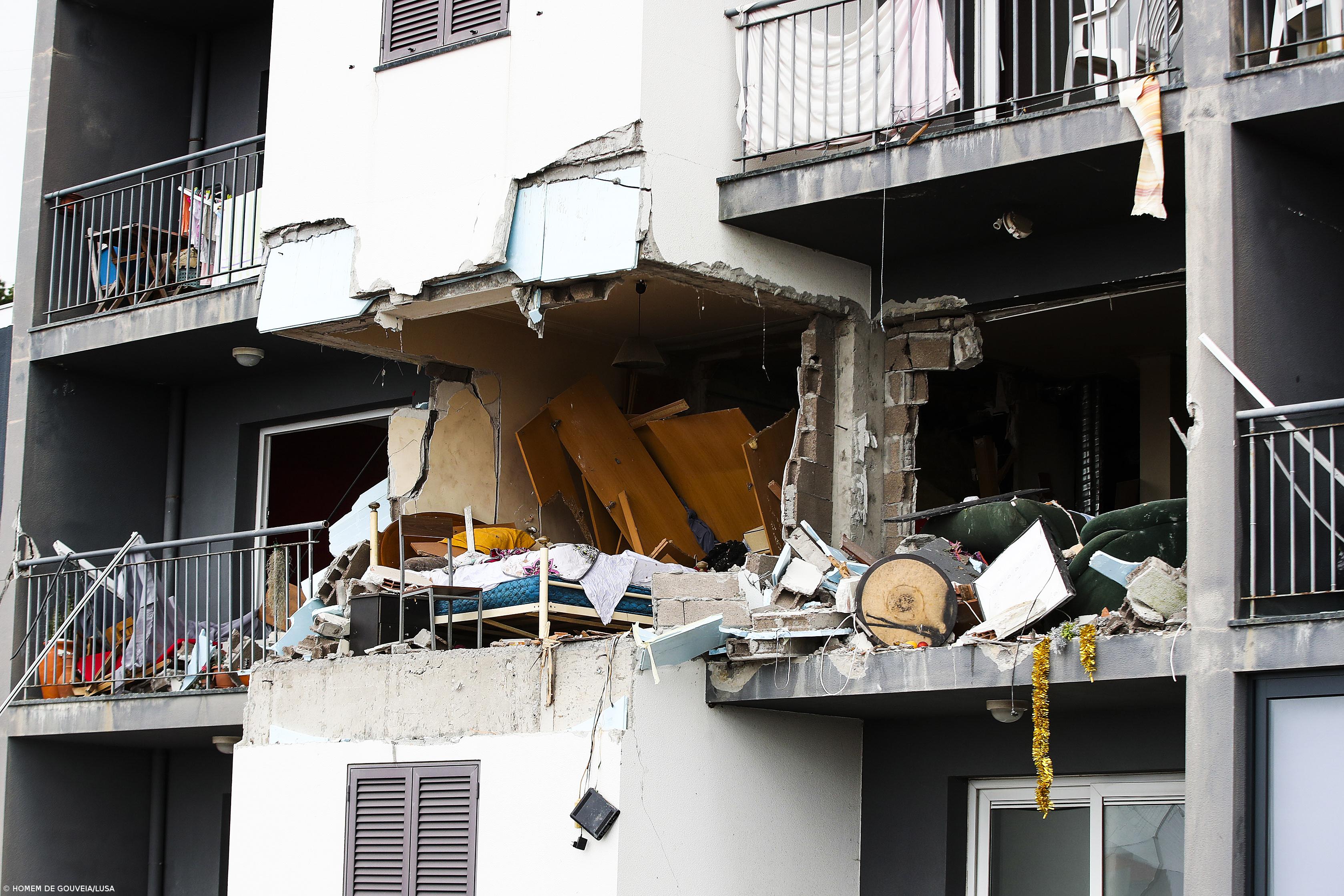 Duas pessoas morreram em explosão em bloco de apartamentos na Madeira – Imagem 1