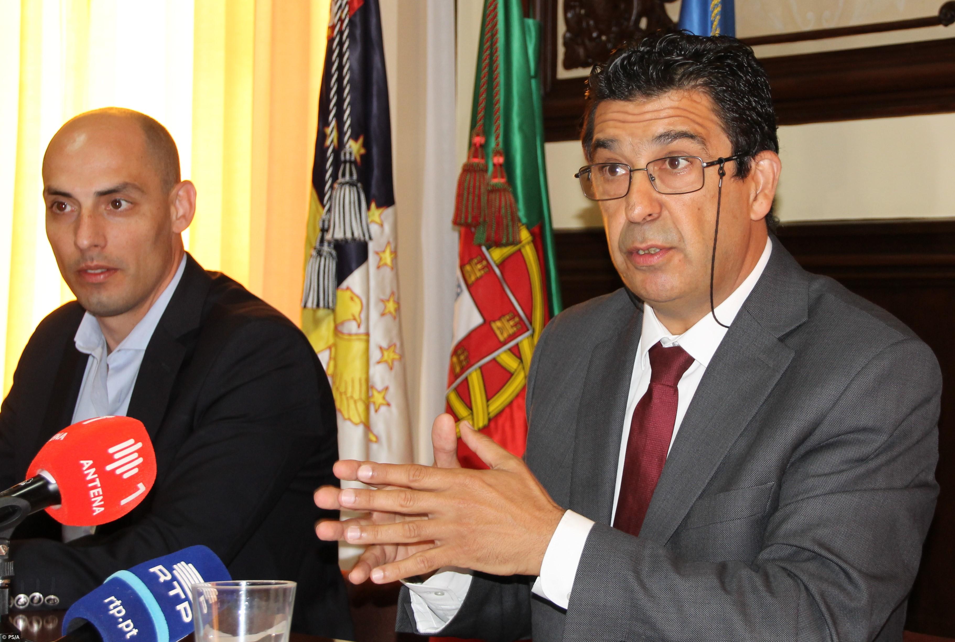 PS/Açores acusa Governo Regional de não ter projeto para o porto das Lajes das Flores – Imagem 1