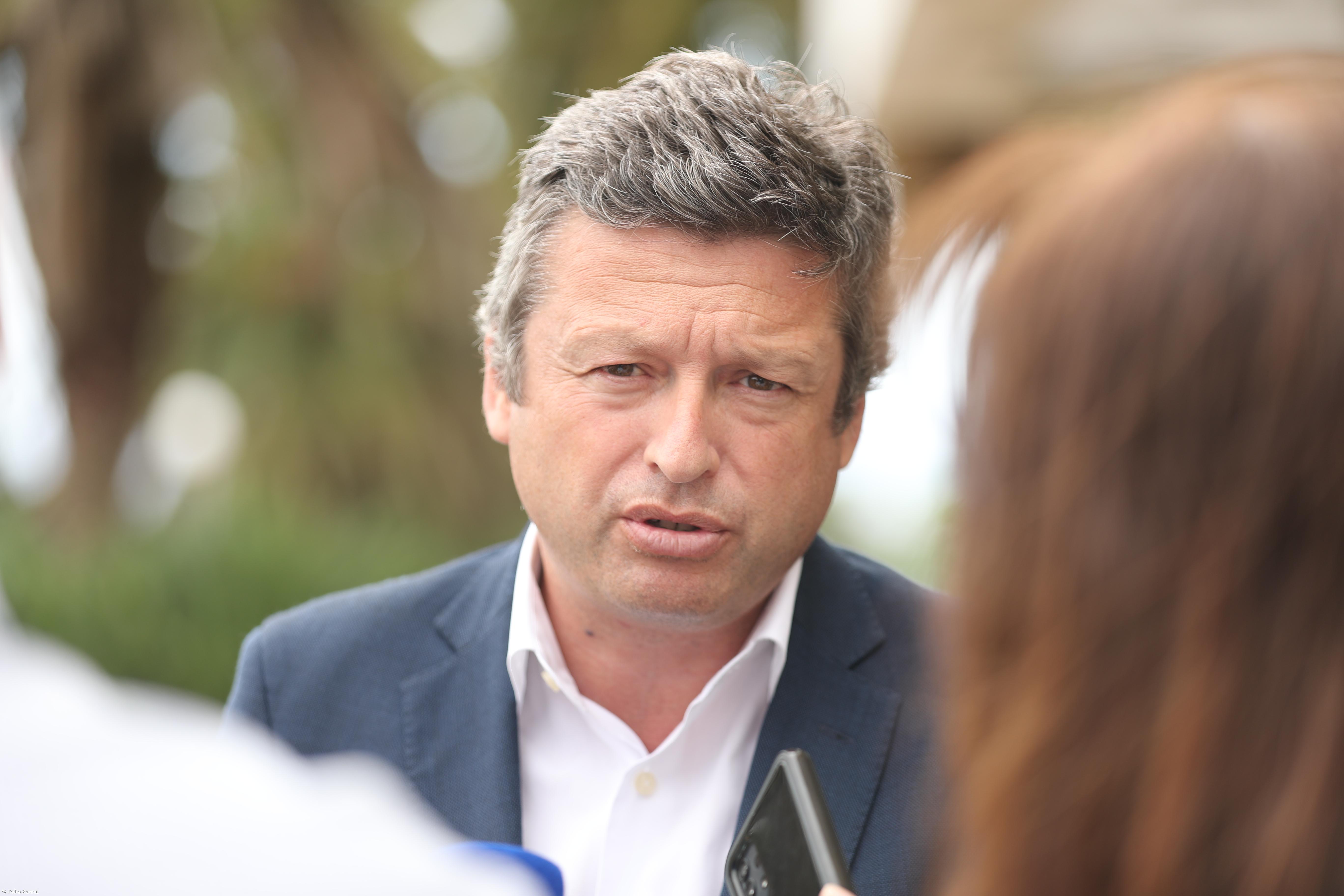 Governo dos Açores e sindicatos iniciam processo para revisão da carreira médica – Imagem 1