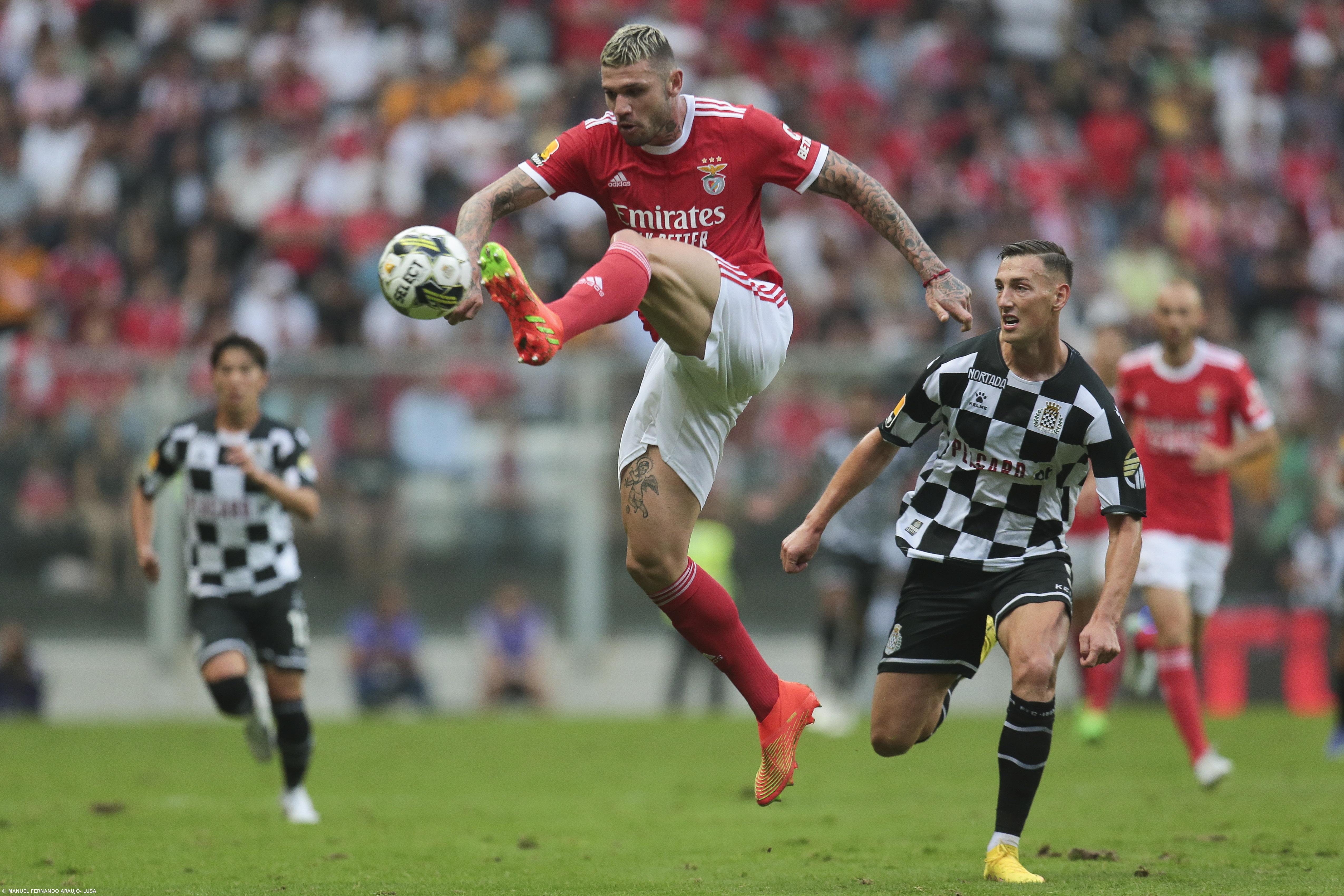 Benfica 'esquece' passado recente no Bessa rumo à sétima vitória – Imagem 5