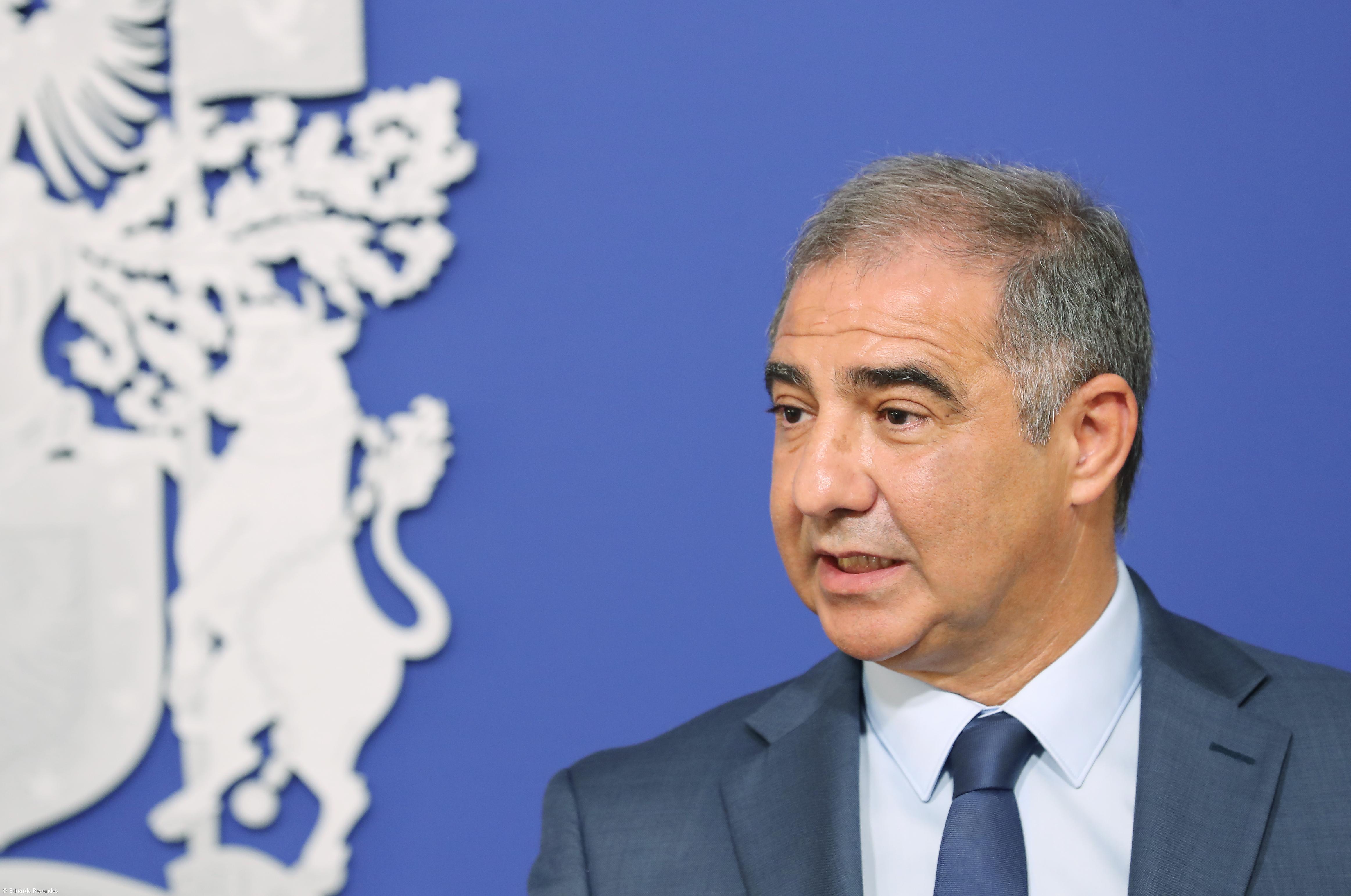 Bolieiro admite “desgaste” mas promete motivação pela estabilidade nos Açores – Imagem 1