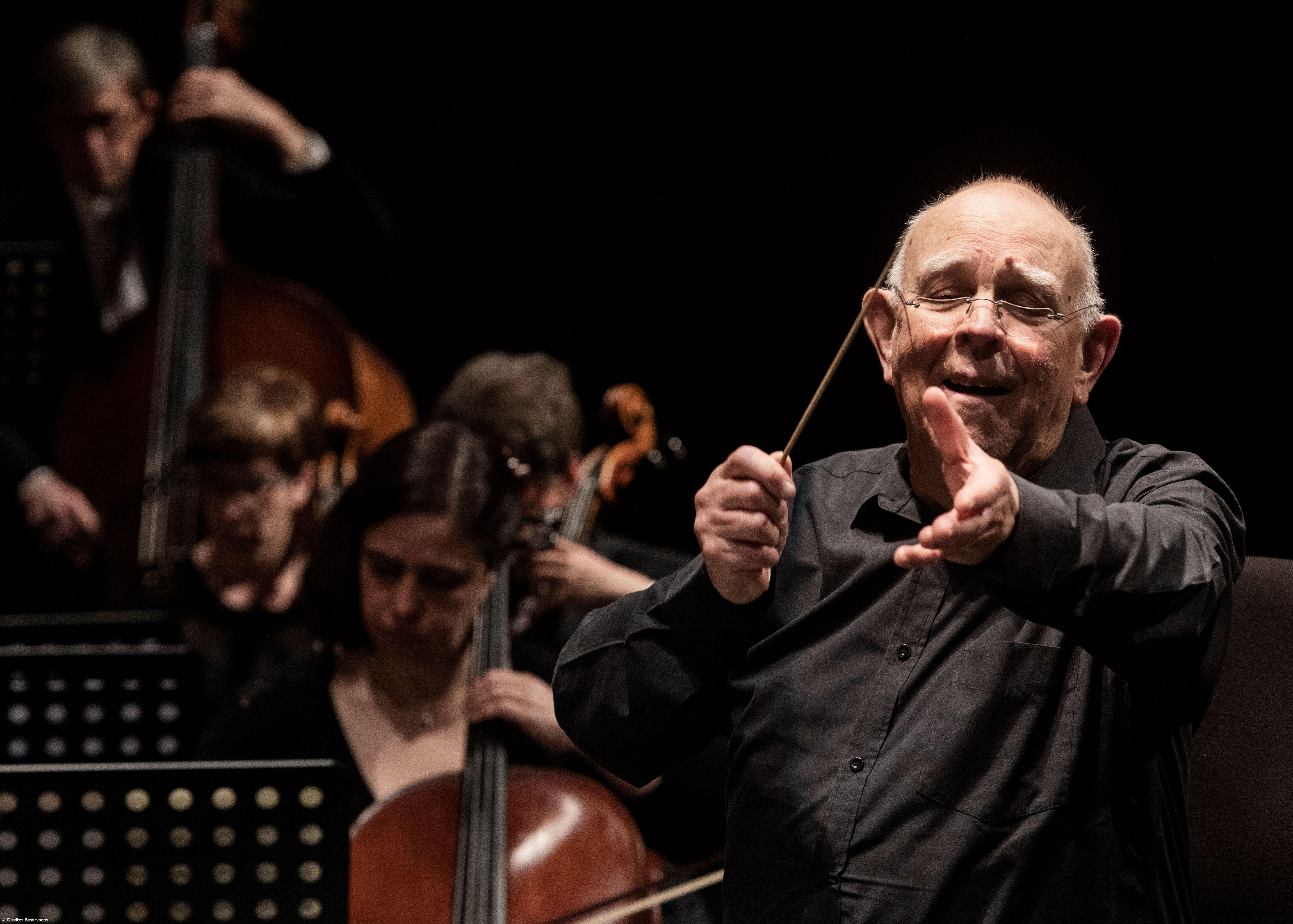 Jean-Sébastien Béreau dirige Sinfonietta de Ponta Delgada no Teatro Micaelense – Imagem 1