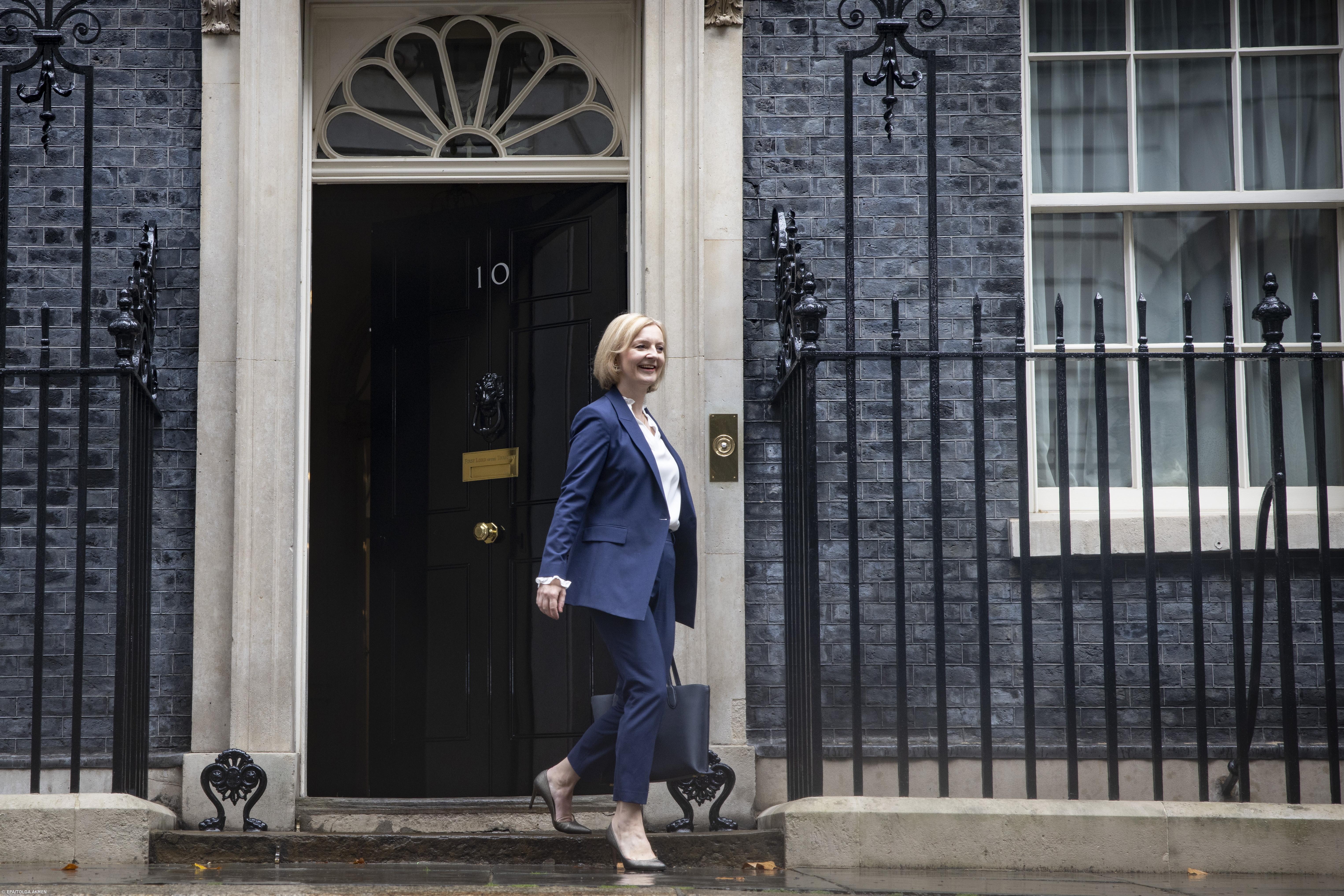 Primeira-ministra britânica, Liz Truss, demite-se – Imagem 1