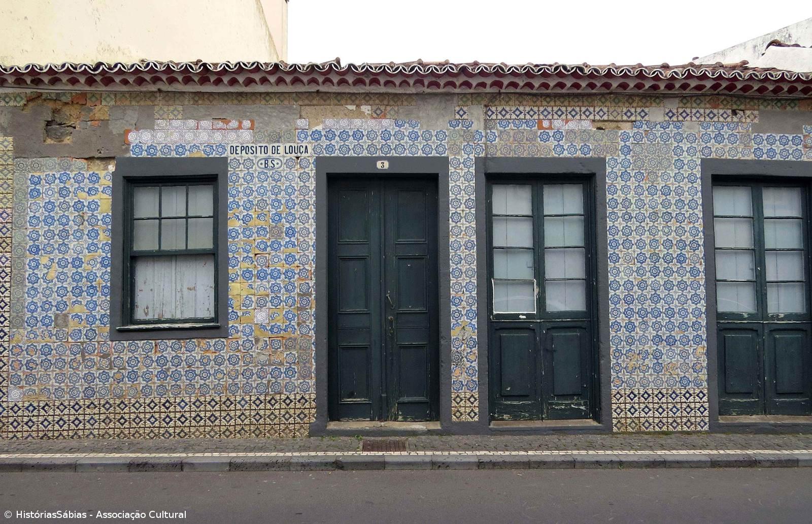 “Pérola” da cerâmica nacional à venda na Lagoa por 895 mil euros – Imagem 1