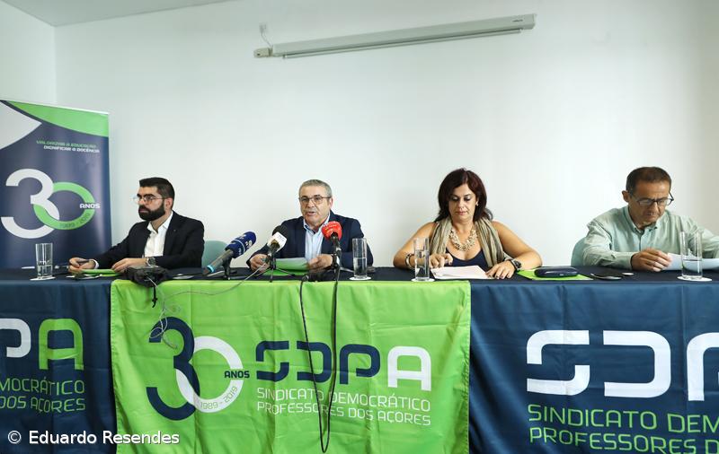 Sindicato alerta para "agravamento" da falta de professores nos Açores – Imagem 1