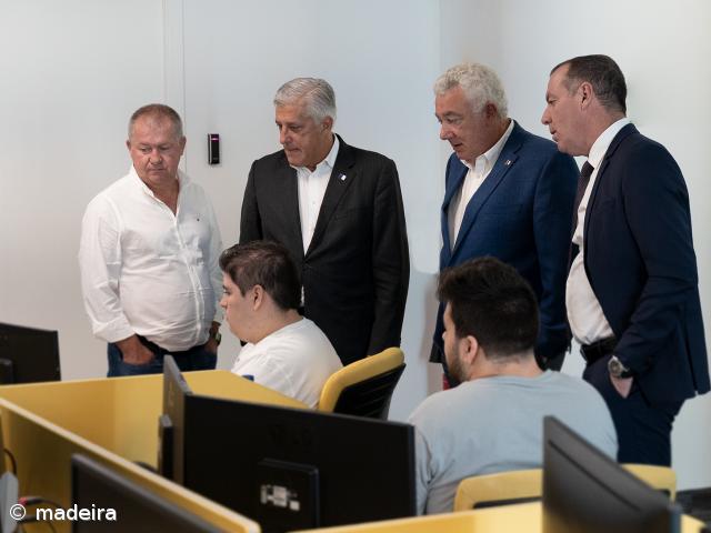 Formandos da EPROSEC realizam estágio na empresa Grupo ACIN na Ilha da Madeira – Imagem 1