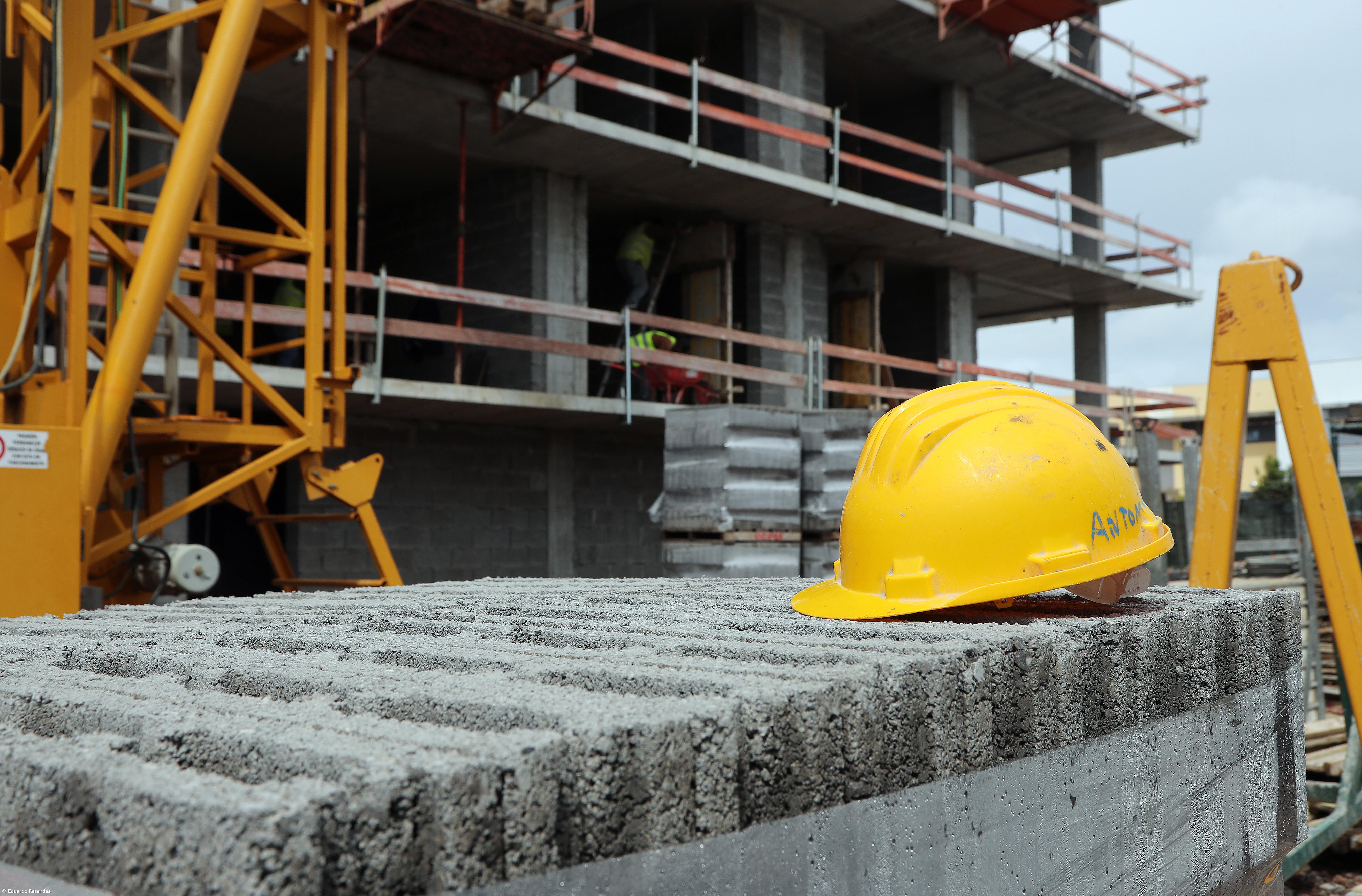 Número de edifícios licenciados em 2022 continua abaixo de 2021 – Imagem 1