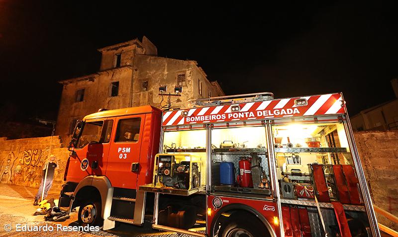 Incêndio em edíficio desabitado nas Laranjeiras – Imagem 2