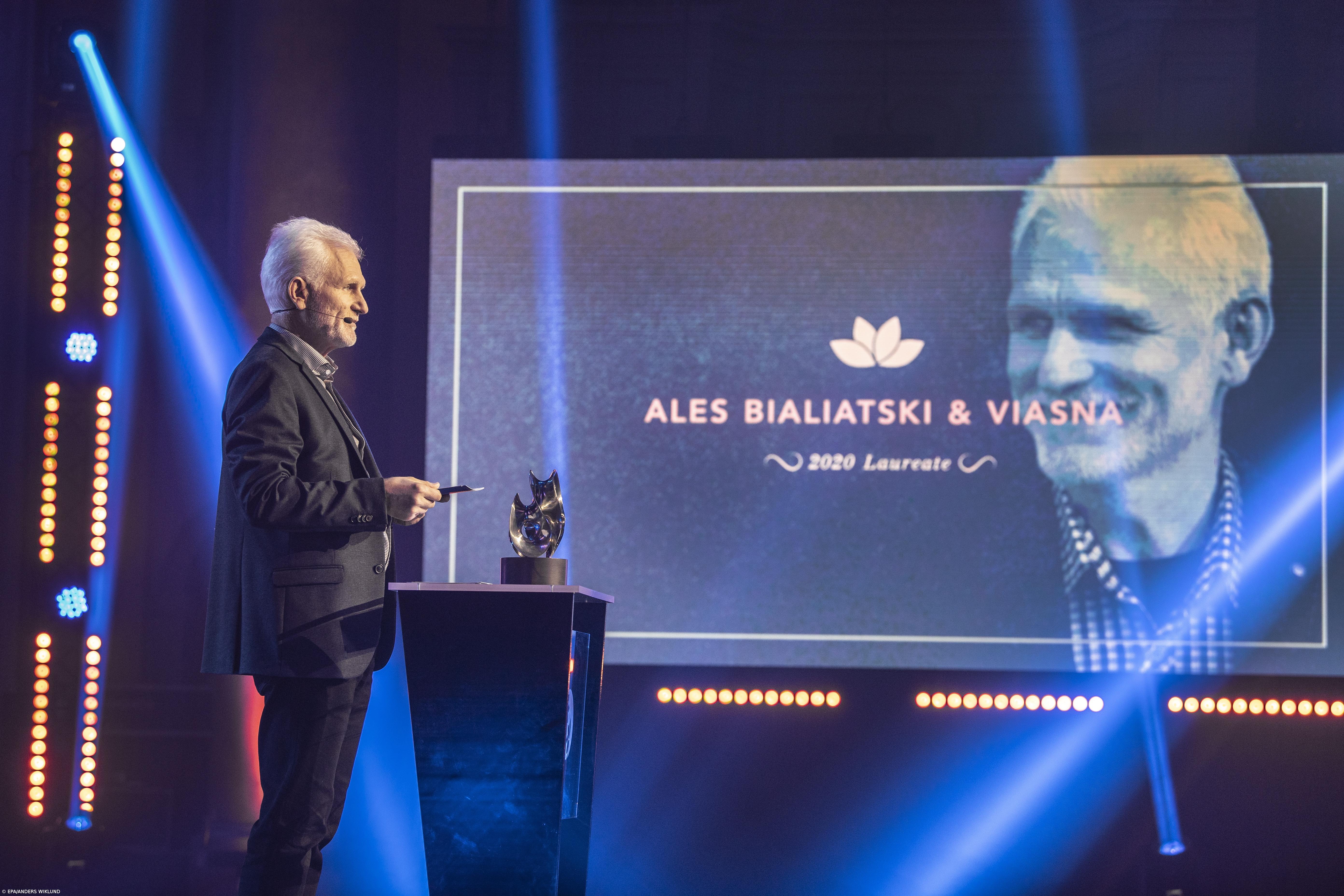 Nobel da Paz para bielorrusso Ales Bialiatski e organizações russa e ucraniana – Imagem 1