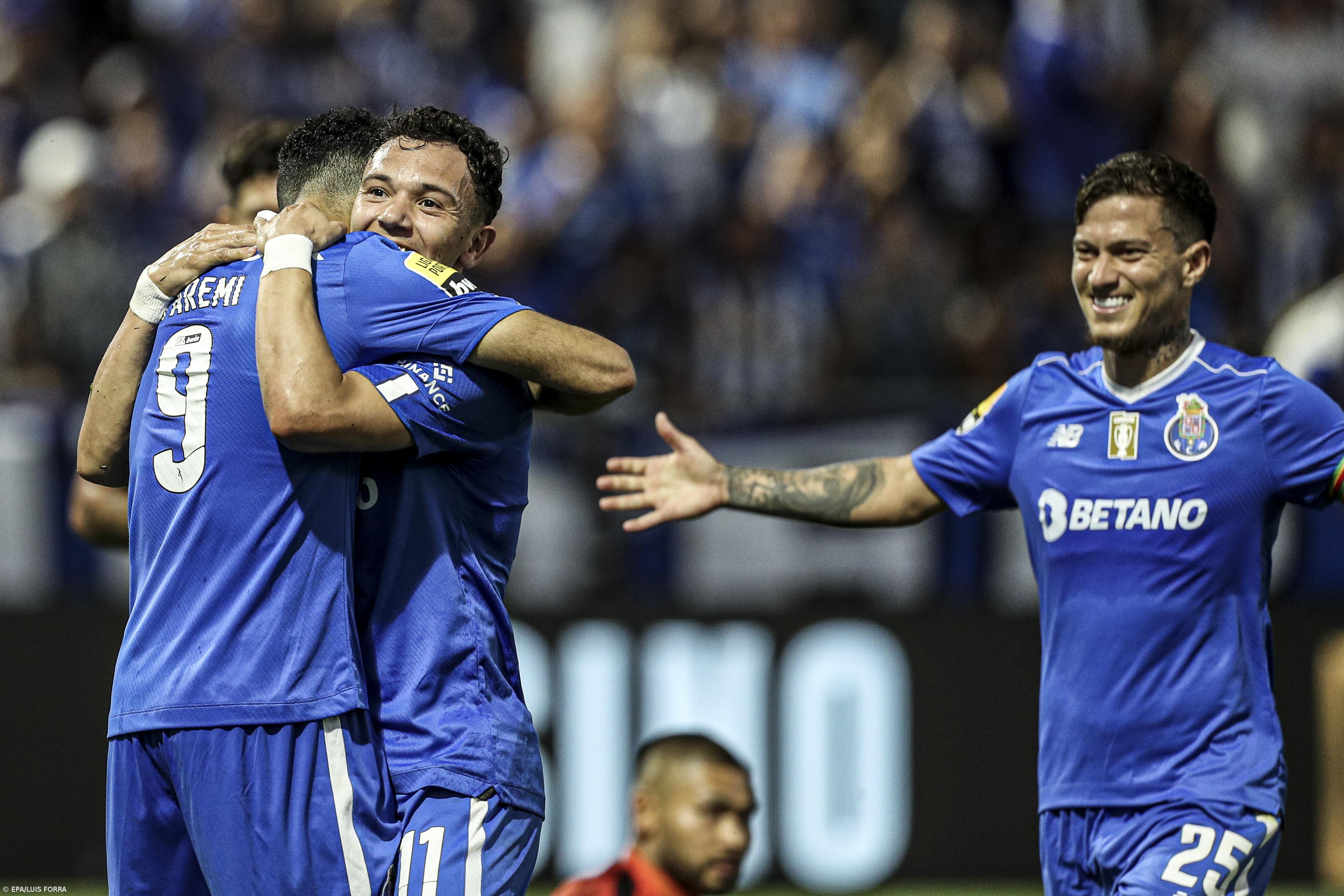 Autocarro do FC Porto apedrejado à saída do Estádio do Bessa – Imagem 1