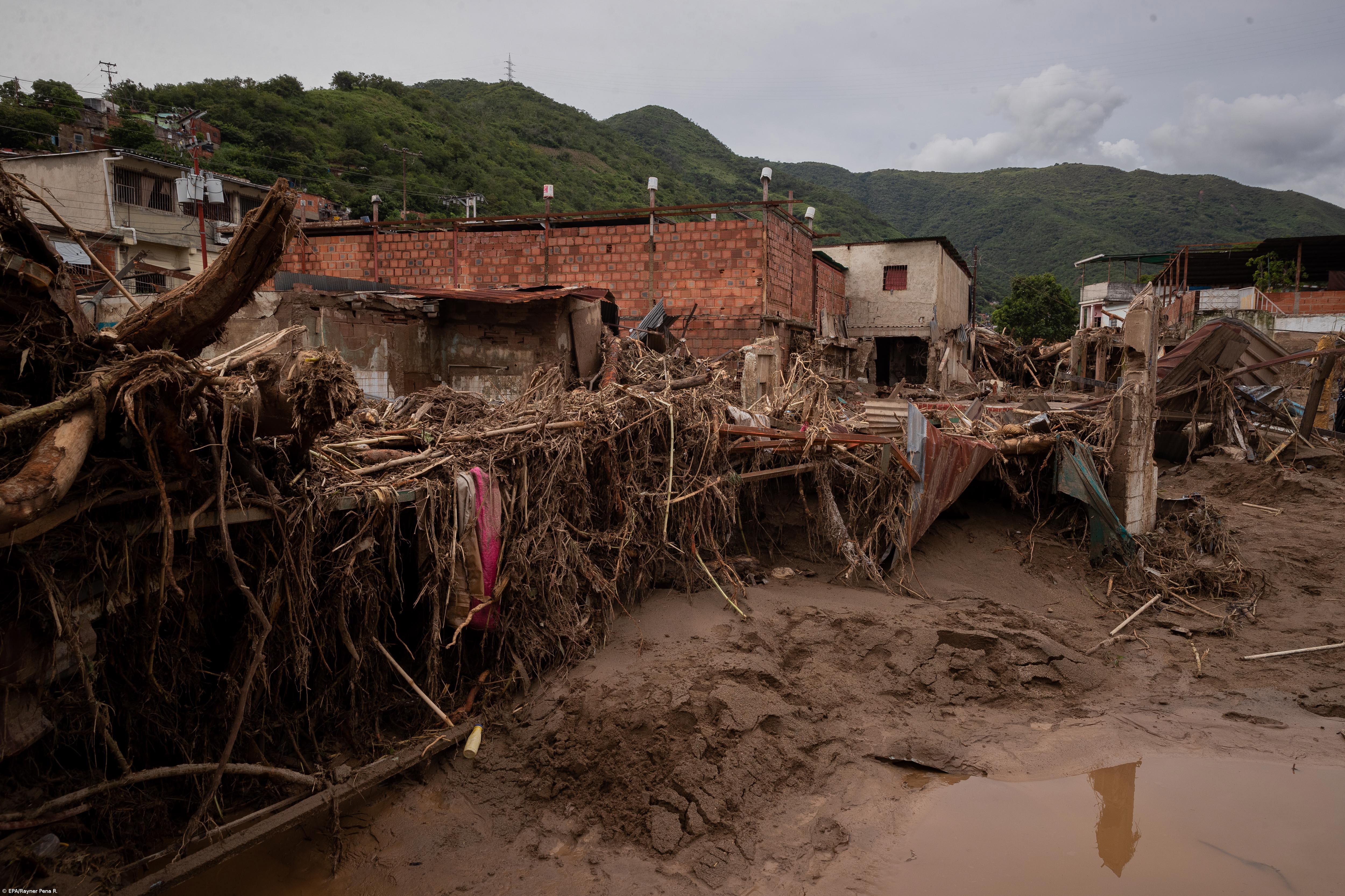 Presidente da Venezuela promete "total apoio" aos afetados pelo mau tempo – Imagem 1