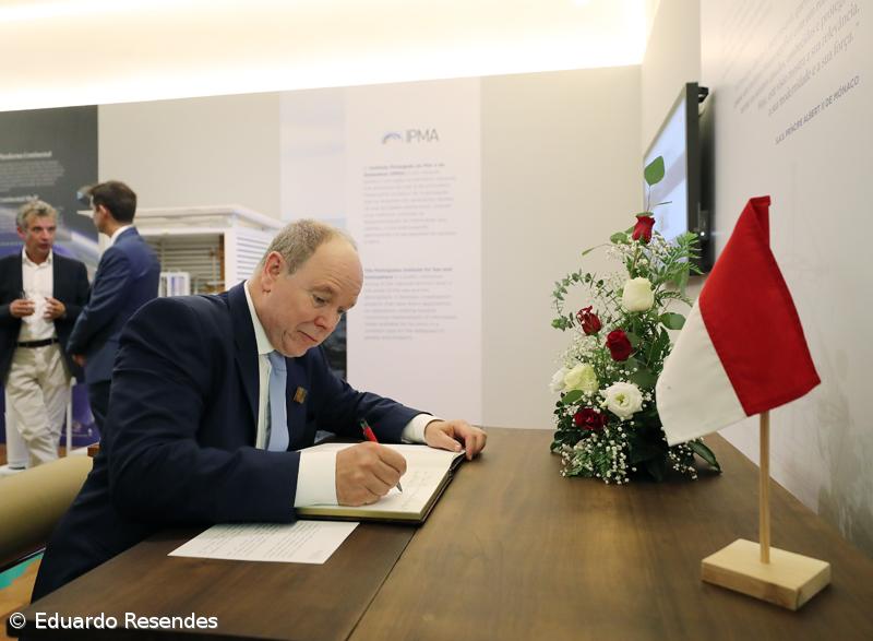 Alberto II atento à ação da Região na preservação do oceano – Imagem 50