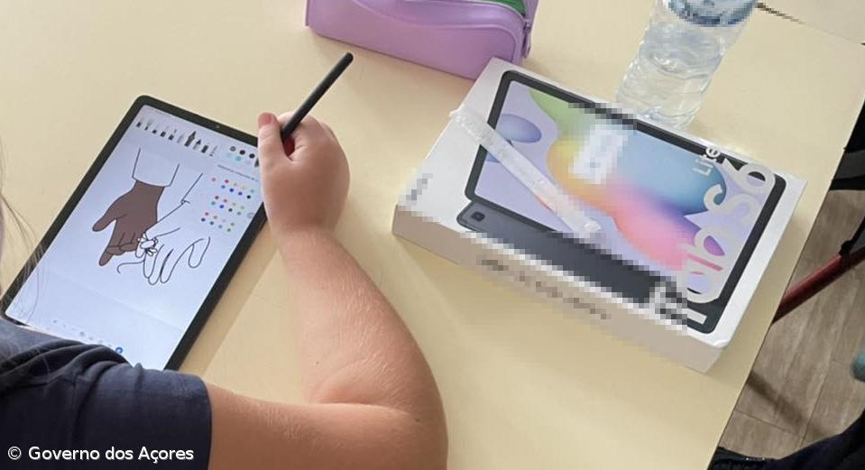 Petição pelo regresso dos manuais em papel já recolheu mais de 1.250 assinaturas – Imagem 1