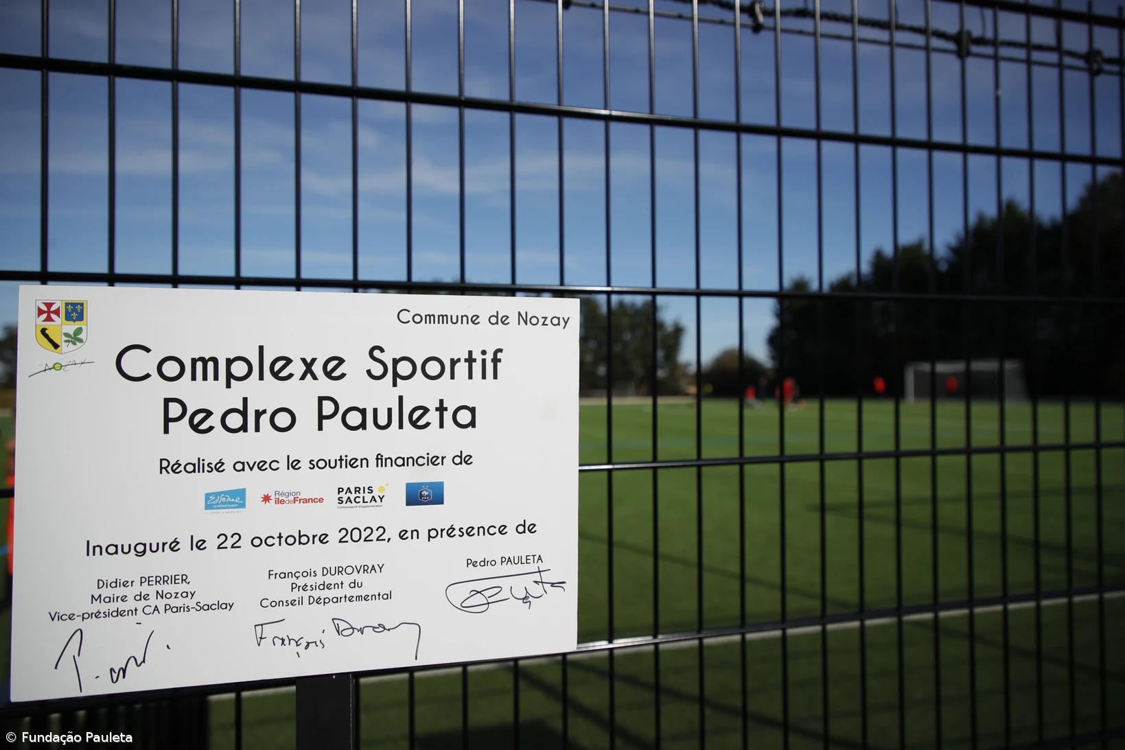 Inaugurado Complexe Sportif Pedro Pauleta em Nozay – Imagem 1
