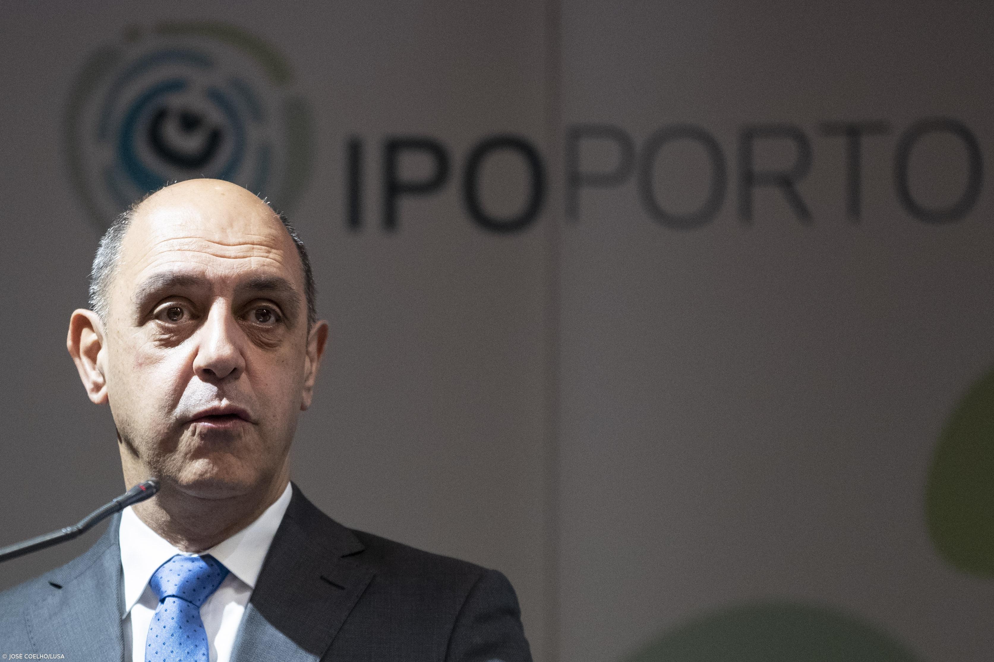 Ministro acusa farmacêuticos de adiarem tratamentos oncológicos, sindicato rejeita críticas – Imagem 1