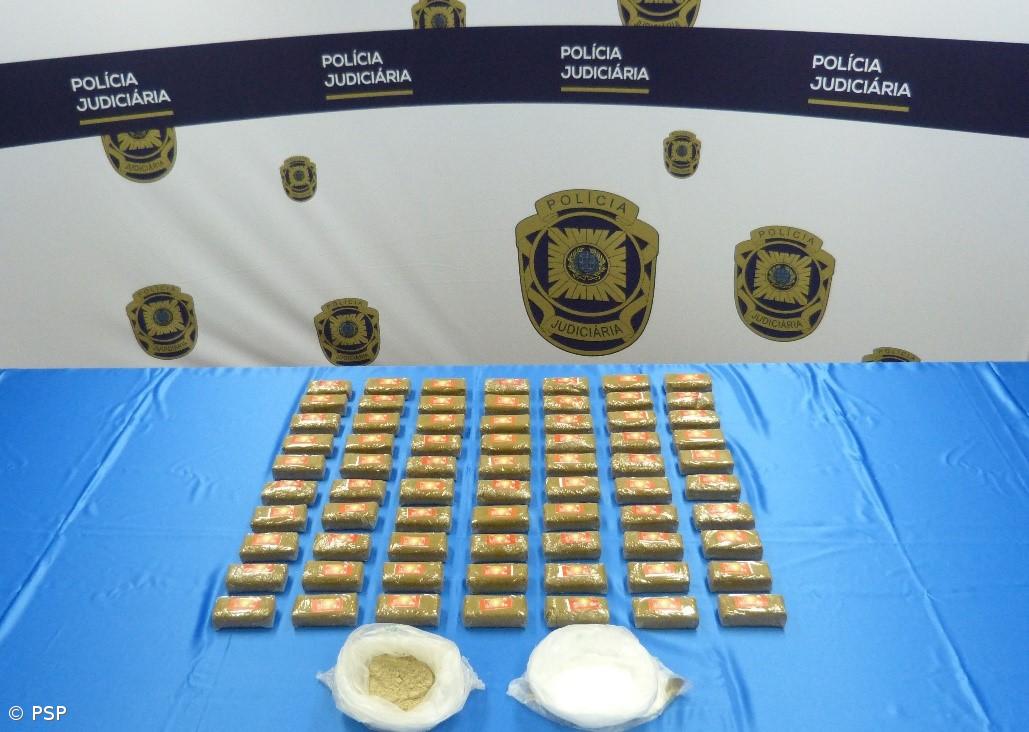 Detido homem na posse de haxixe e cocaína – Imagem 1