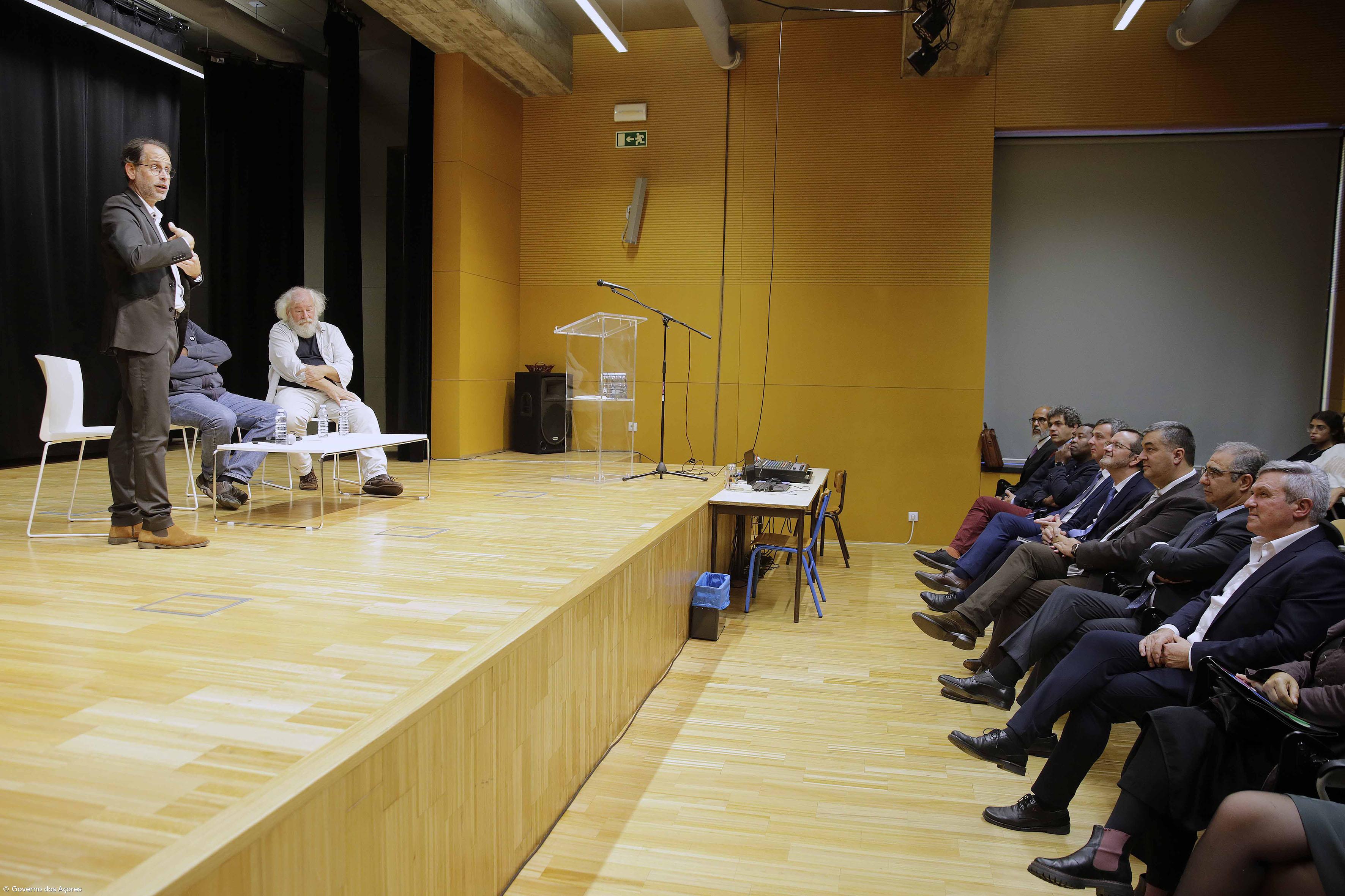 Bolieiro diz que é preciso combater a xenofobia nos Açores – Imagem 1