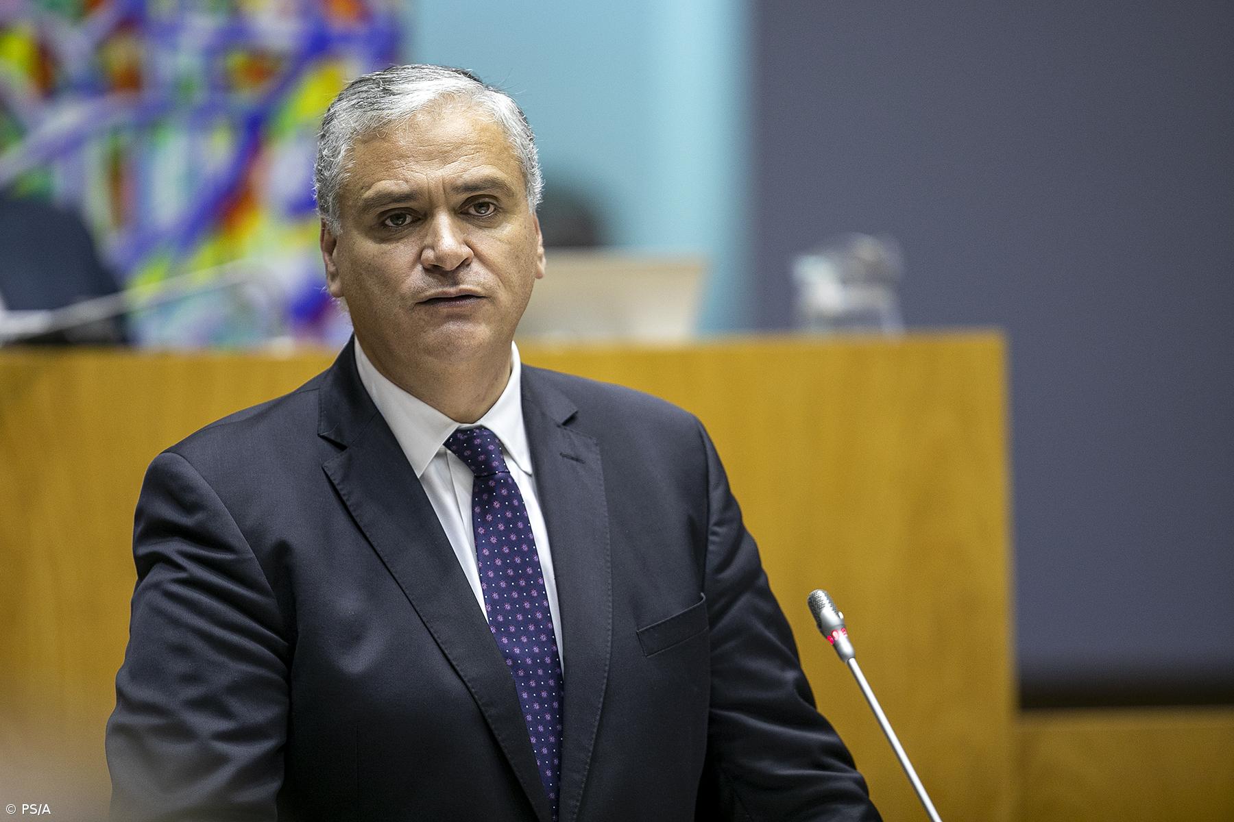 PS/Açores quer “prioridade máxima” na operacionalização de medidas para a crise – Imagem 1