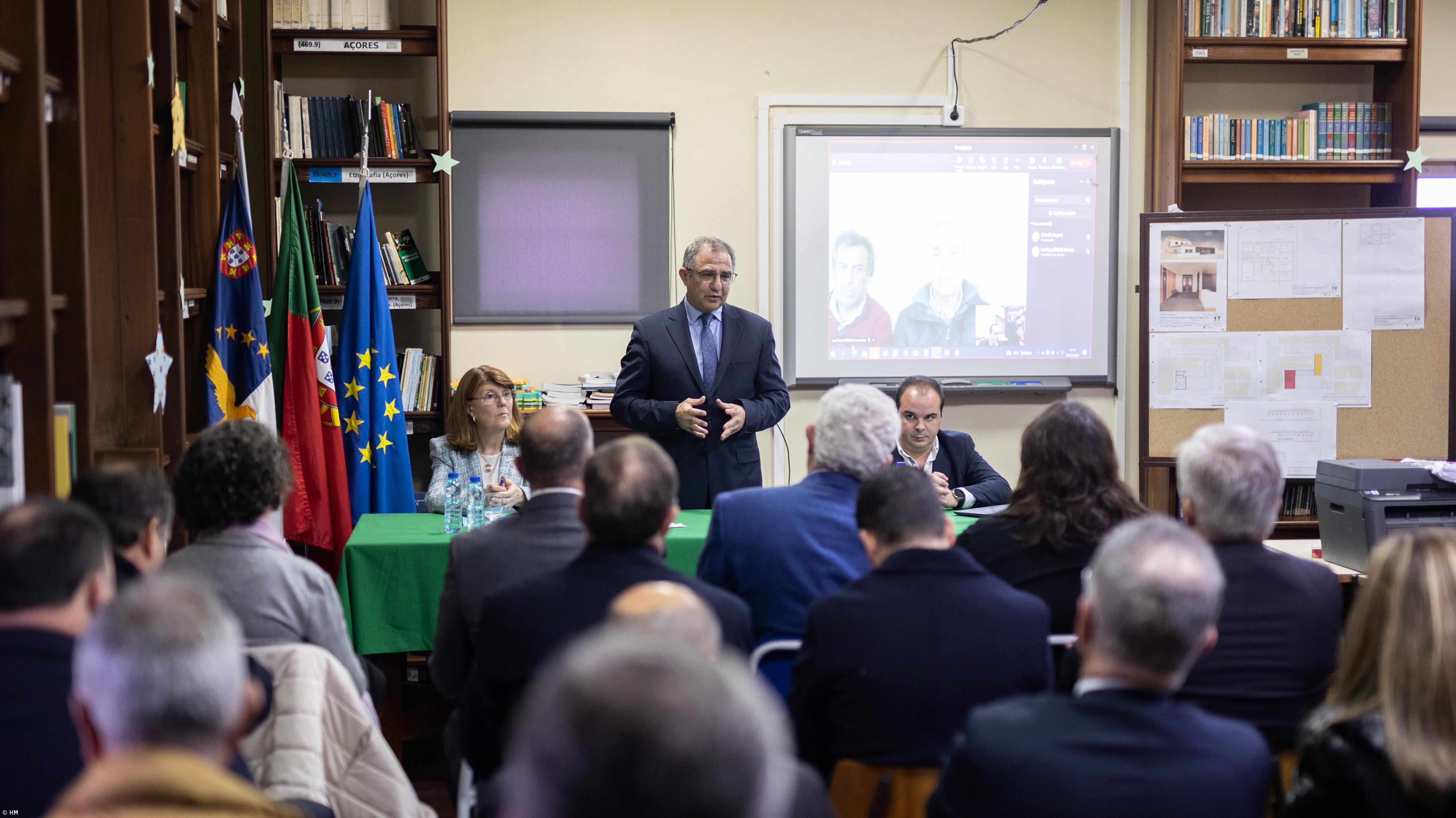 Governo açoriano investe 1 ME na unidade de saúde e escola do Corvo – Imagem 1