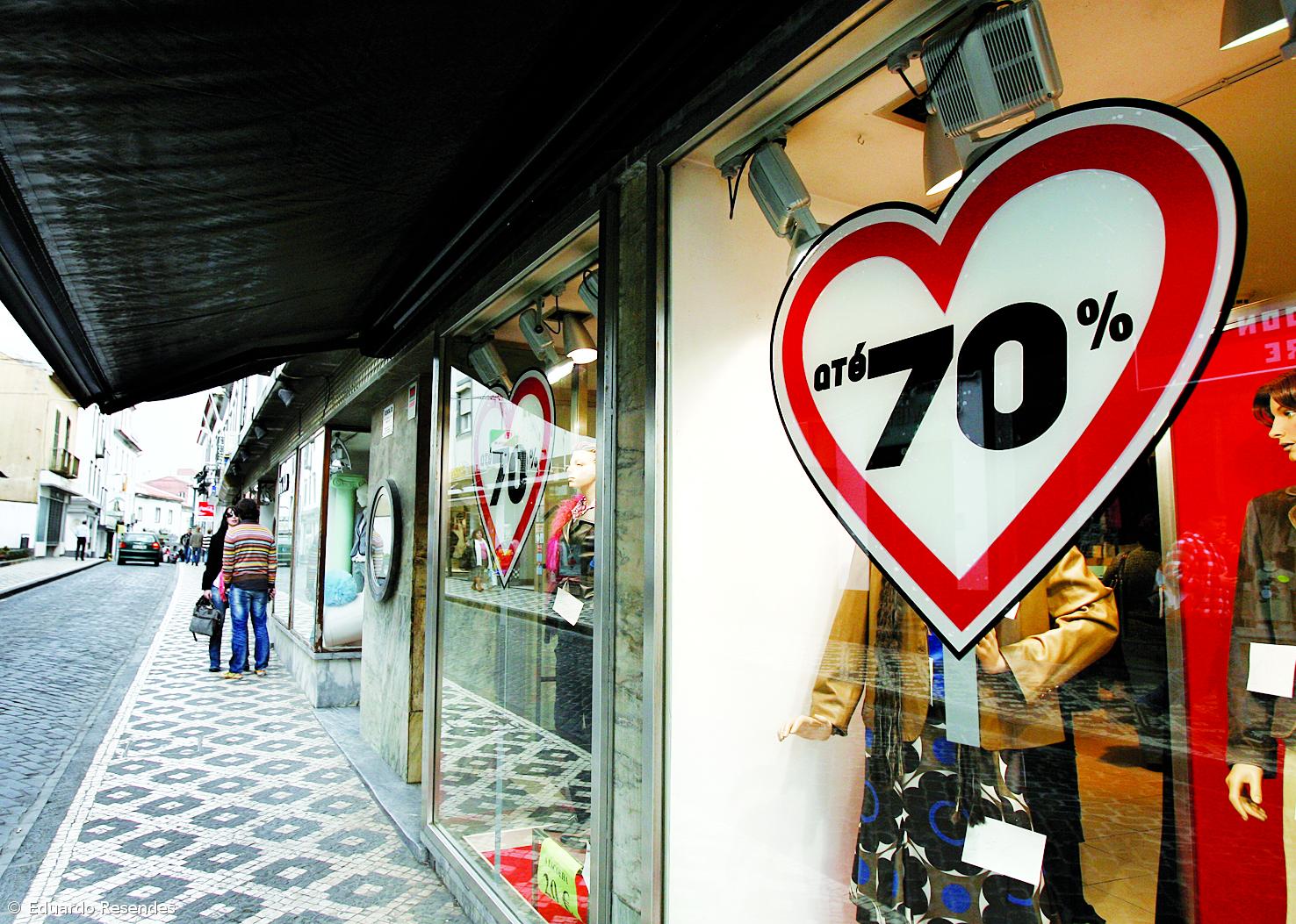 Alterações à lei de saldos entram em vigor este domingo e simplificam procedimentos dos comerciantes – Imagem 1