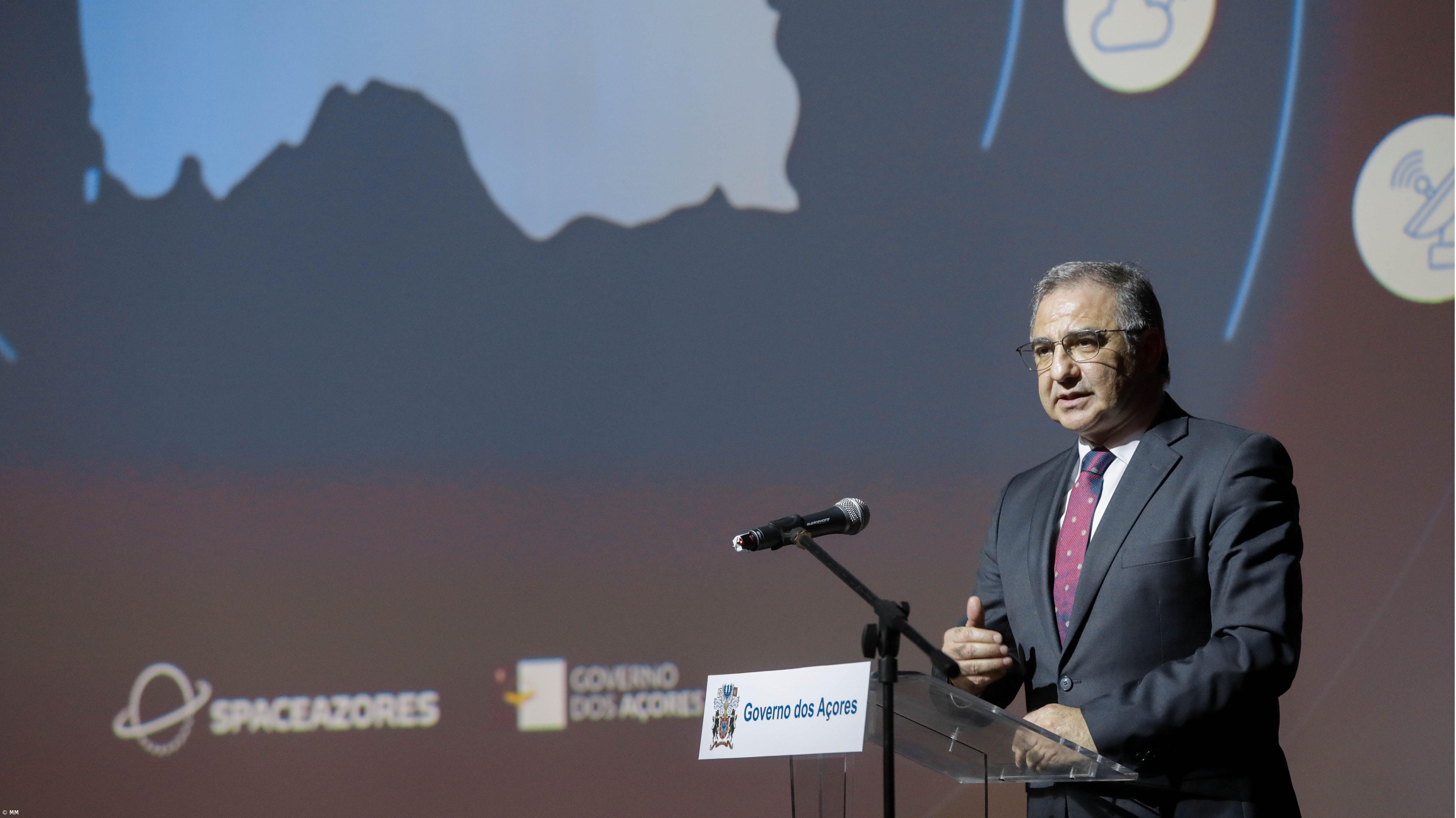 Líder do governo açoriano admite que municípios podem criar taxa turística  – Imagem 1