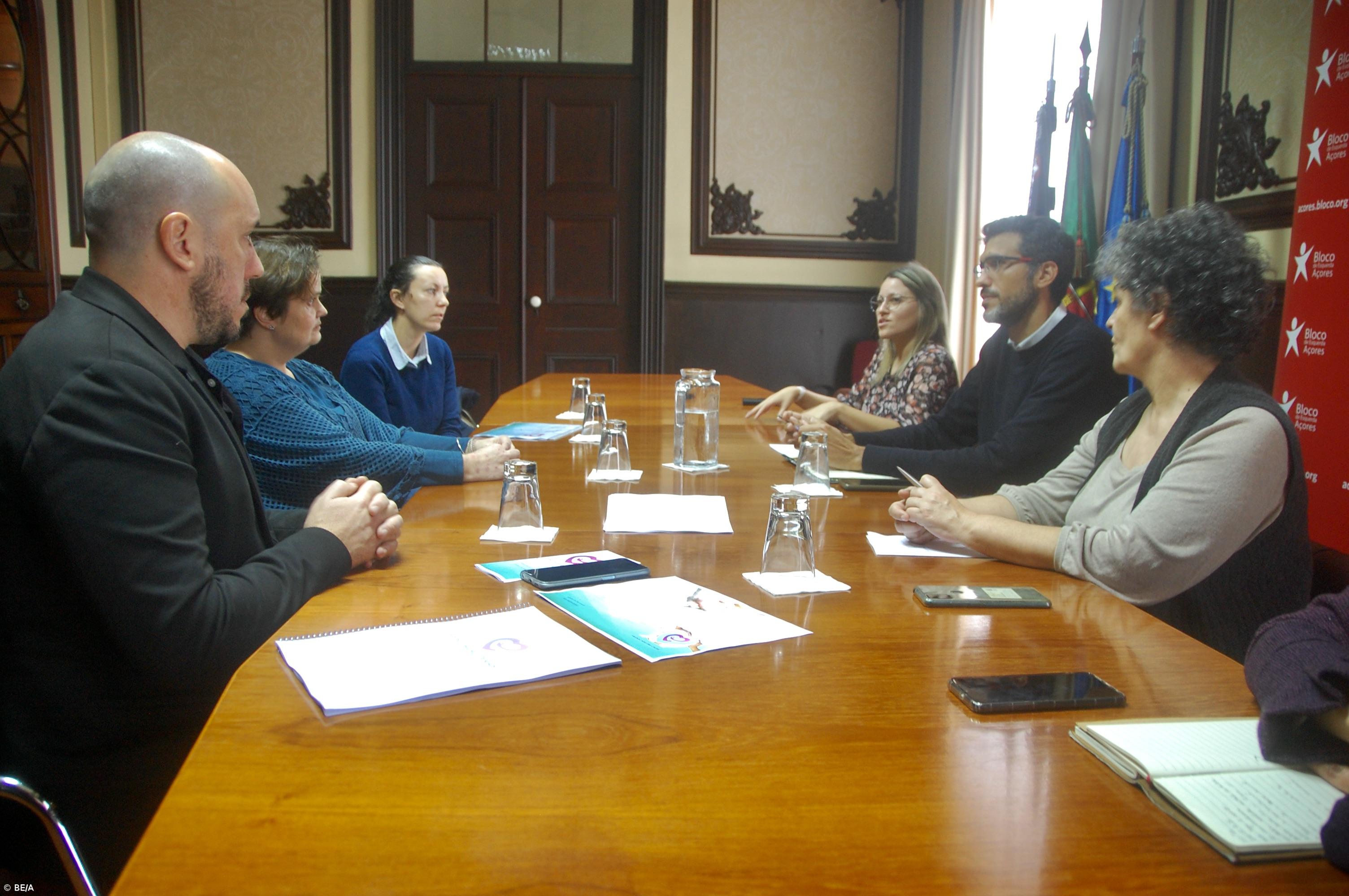 BE/Açores quer cuidadores do programa Novos Idosos com contrato de trabalho – Imagem 1