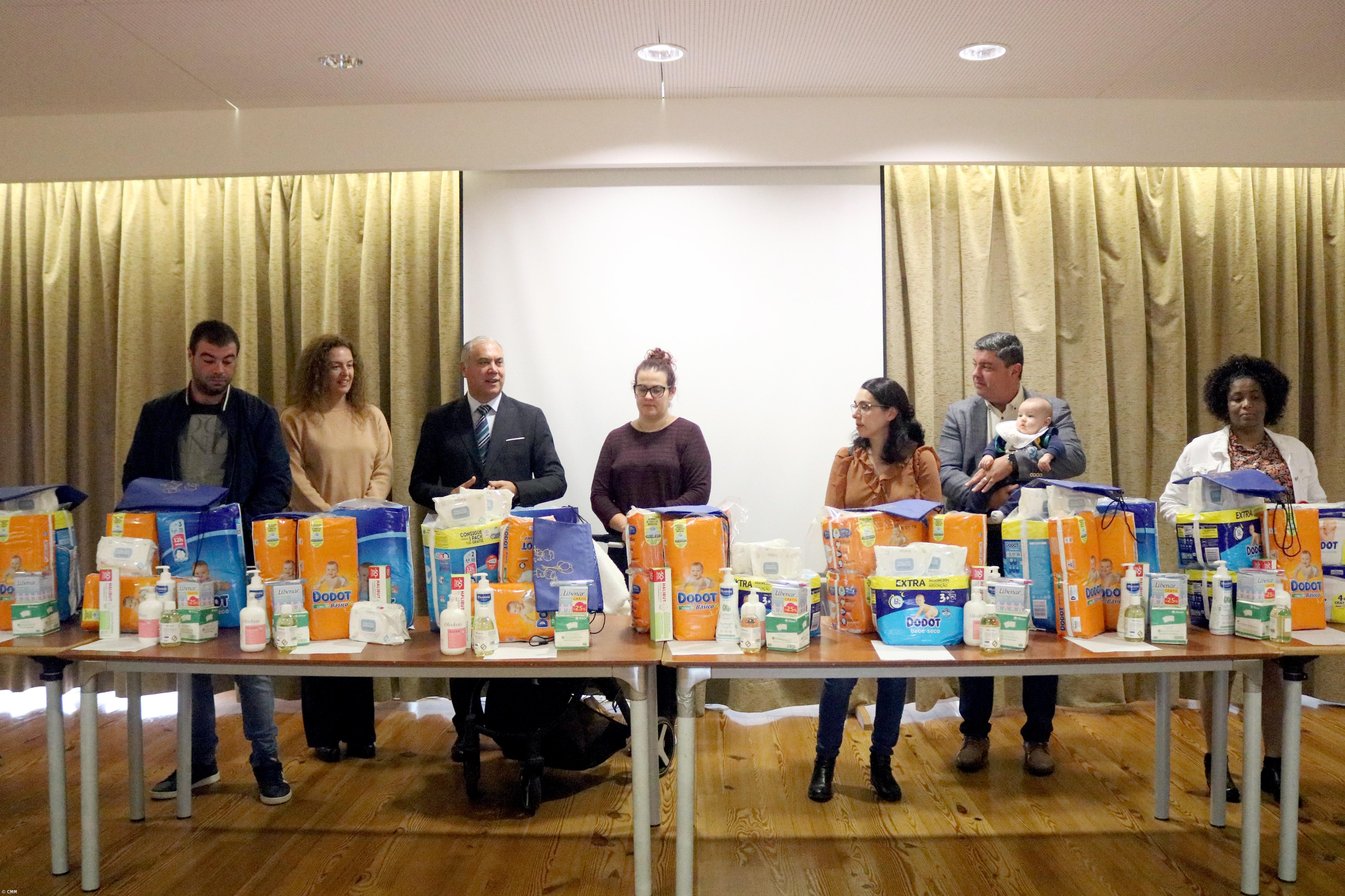 Madalena entrega Kits de Natalidade a 27 casais – Imagem 1