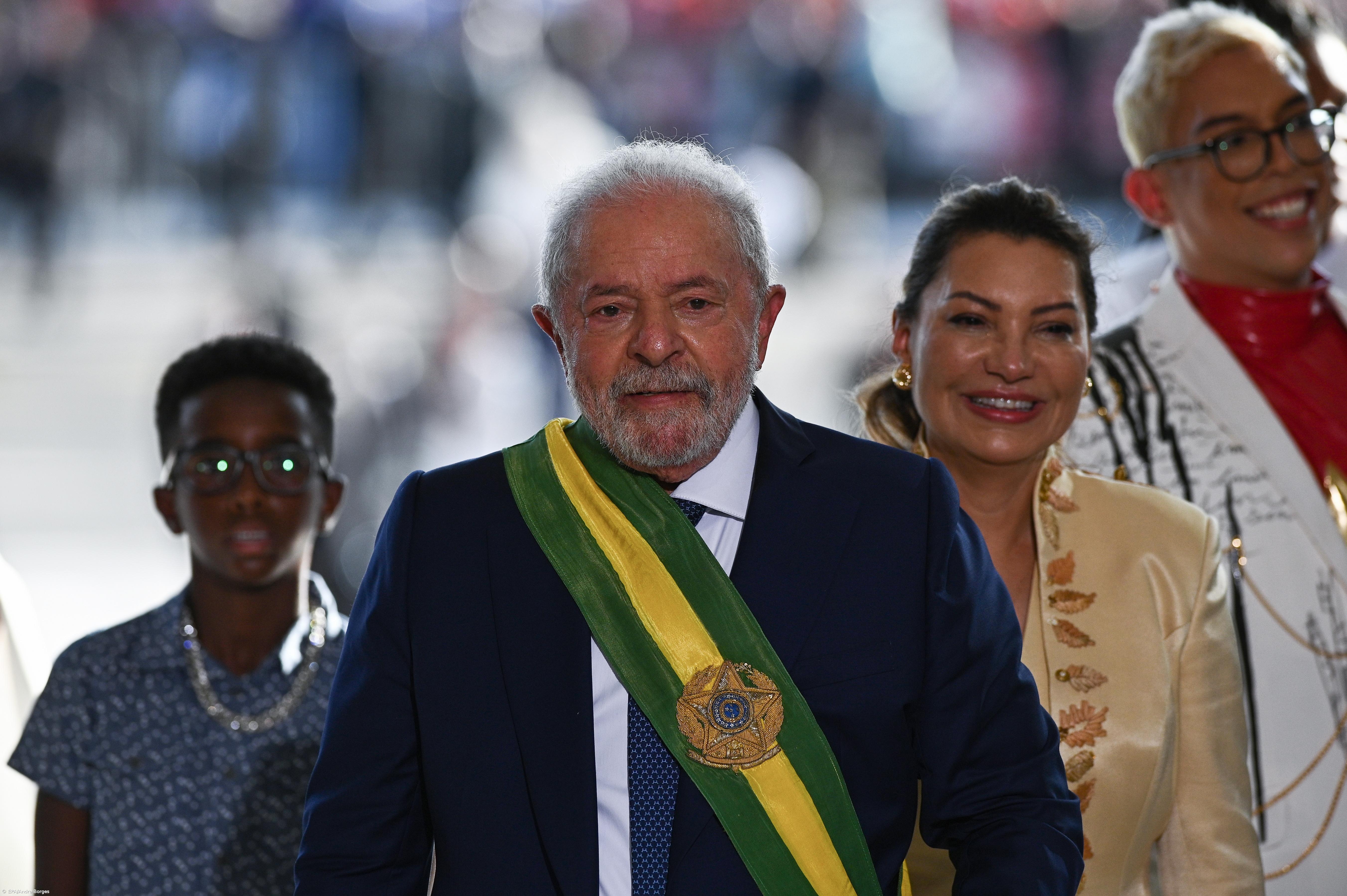 Presidente brasileiro quer "restaurar a paz" face ao "ódio" que dividiu o país – Imagem 1