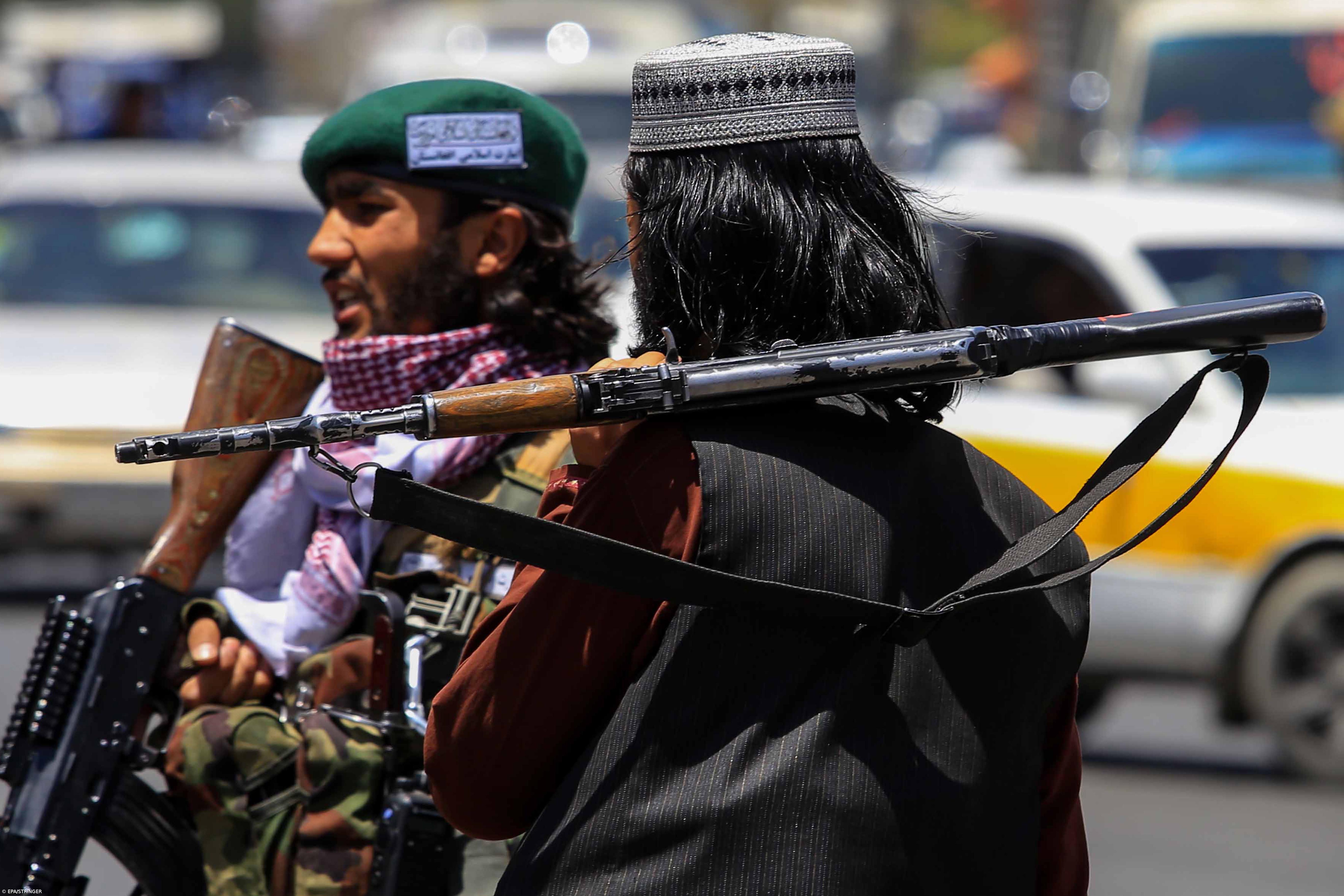 Grupo Estado Islâmico reivindica atentado próximo do aeroporto de Cabul – Imagem 1