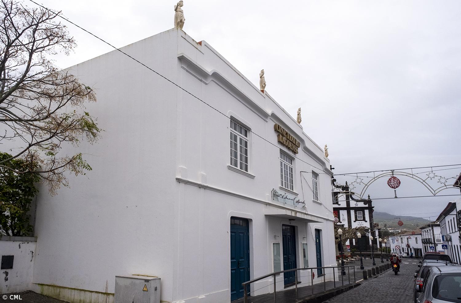 Musas do Cineteatro Lagoense restauradas e repostas no edifício – Imagem 1