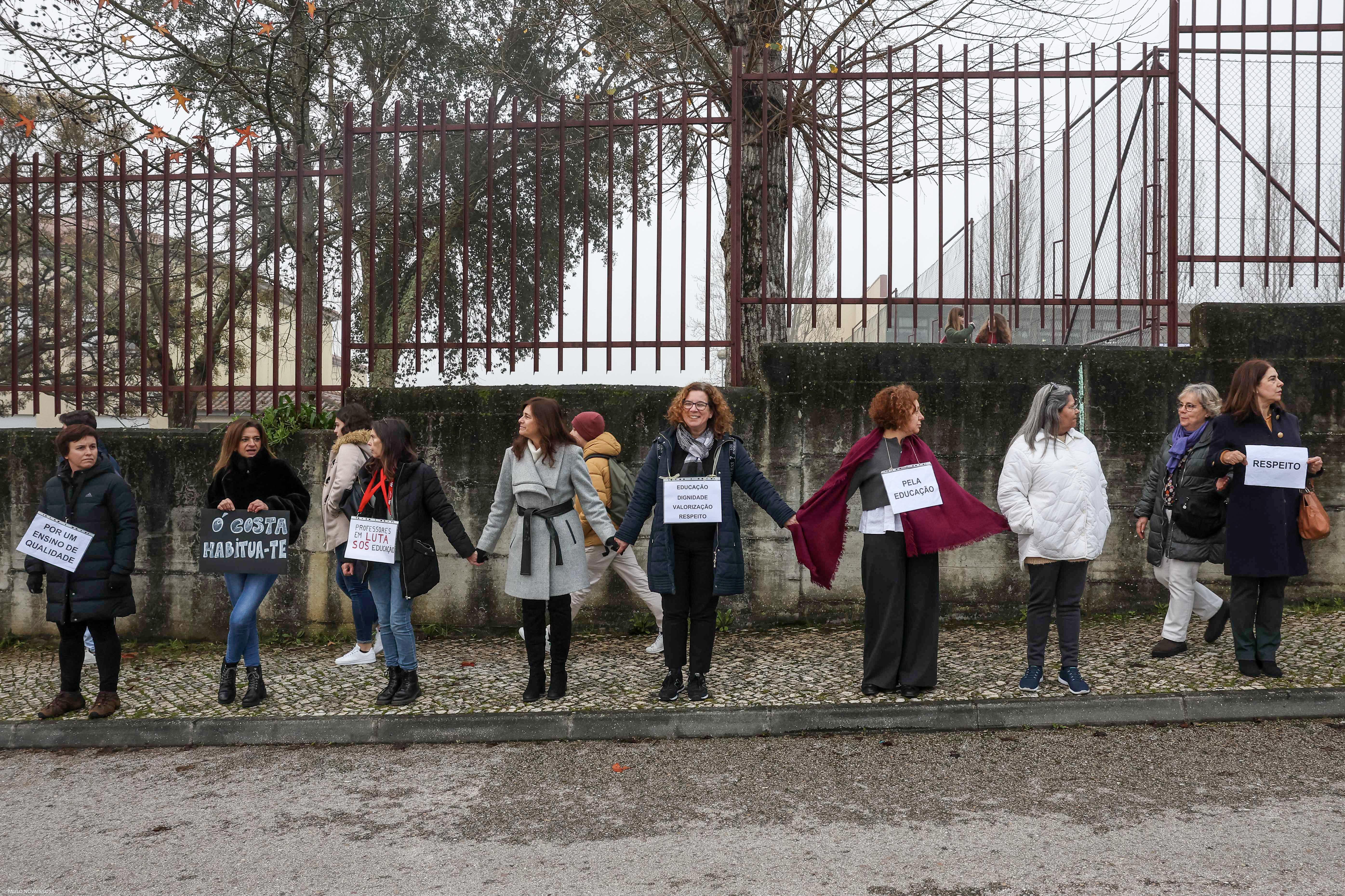 Professores iniciam em Lisboa greve de 18 dias por distritos – Imagem 1