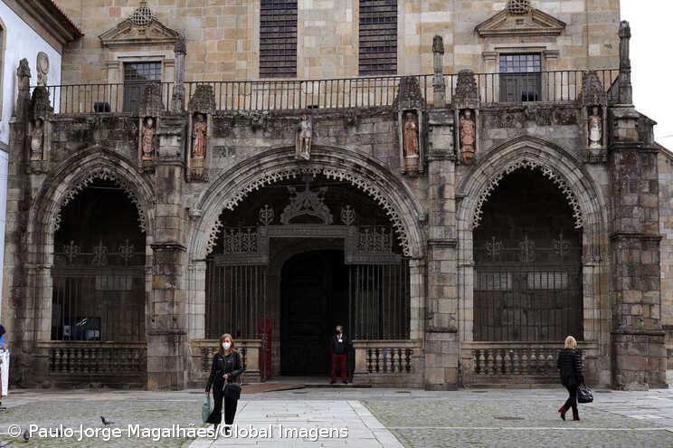 Dioceses portuguesas realizam missas em memória do papa emérito – Imagem 1