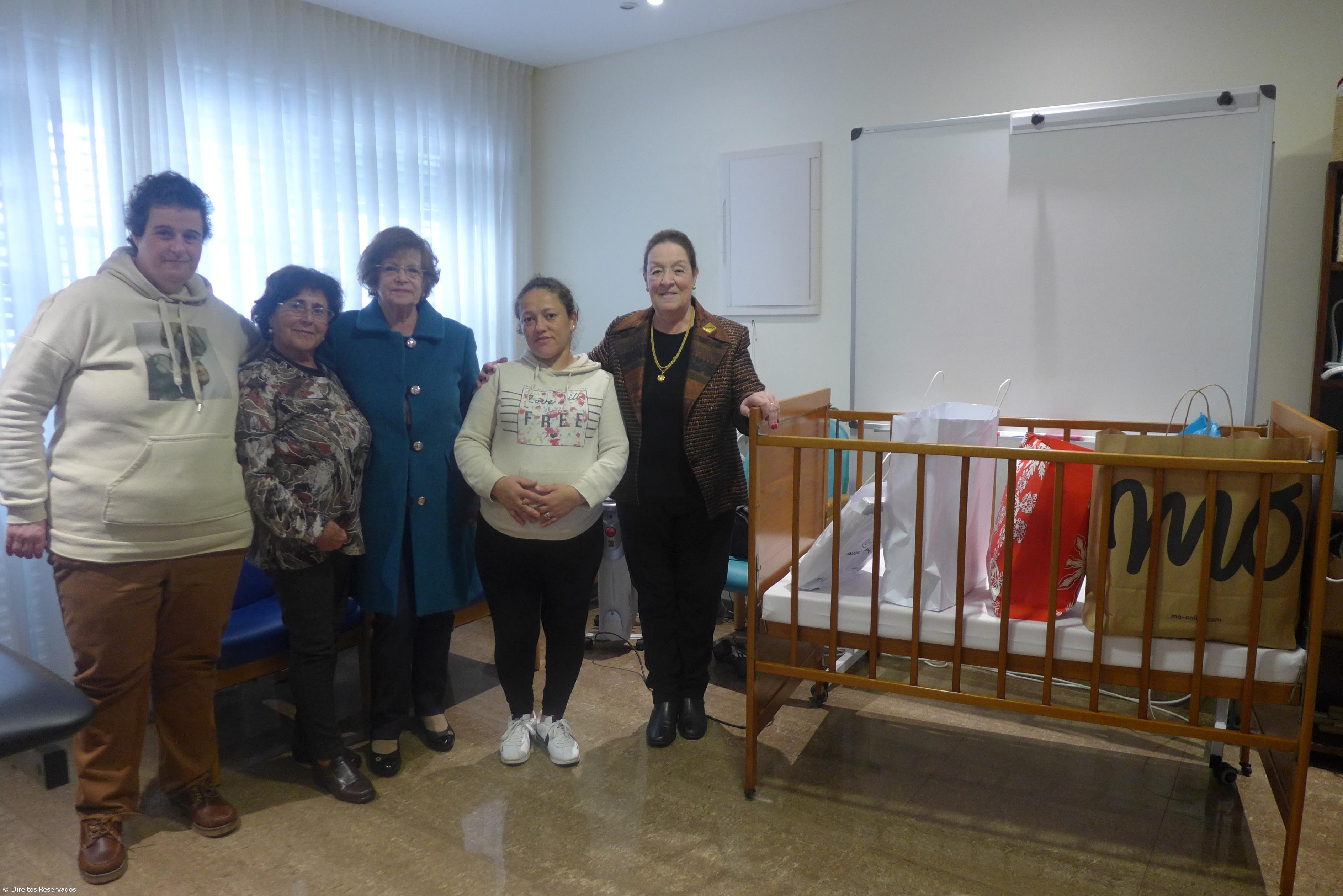 Associação Alzheimer Açores entrega berço a futura mãe – Imagem 1