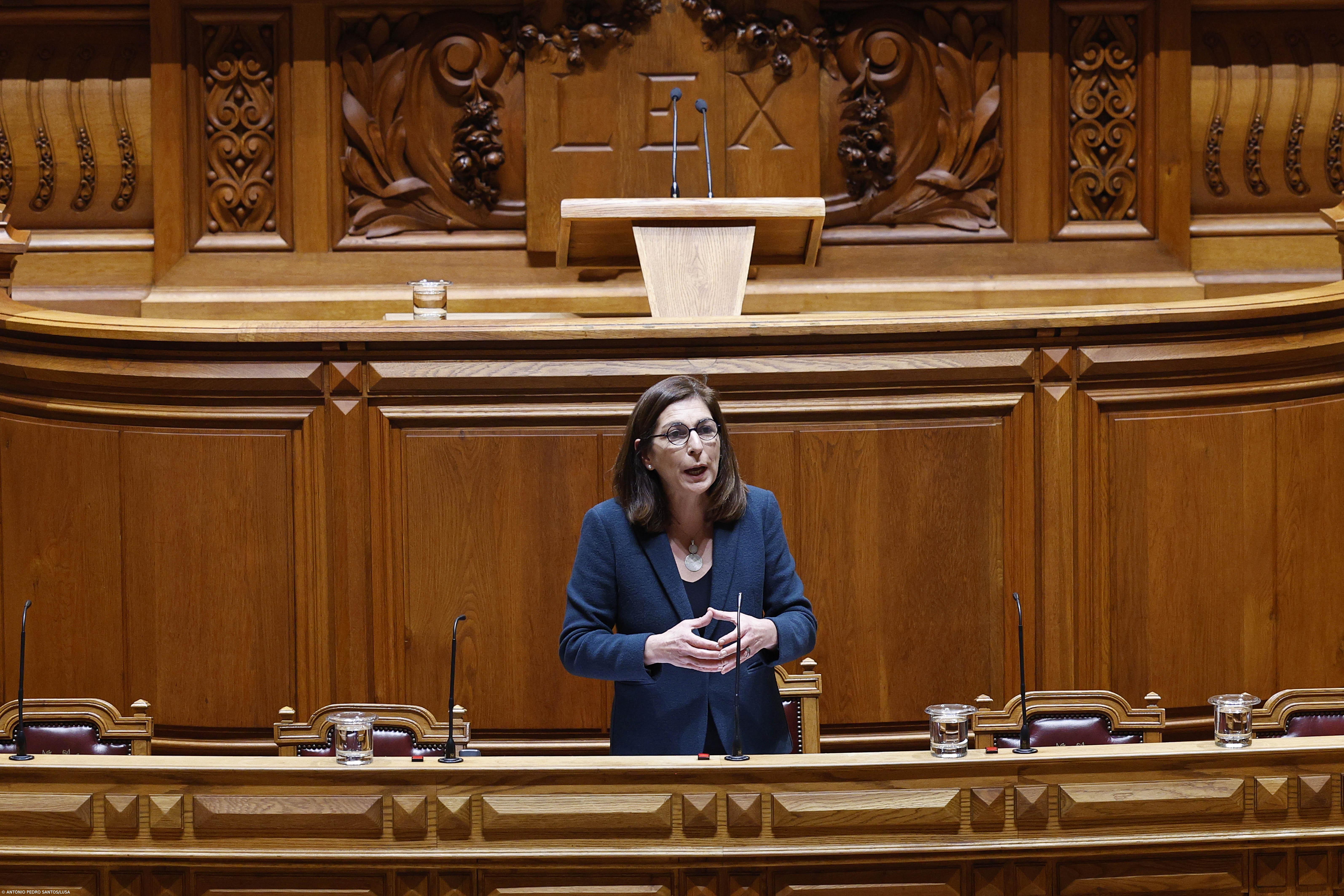 Ana Catarina Mendes ataca PSD e diz que “erros” foram logo corrigidos pelo executivo – Imagem 1