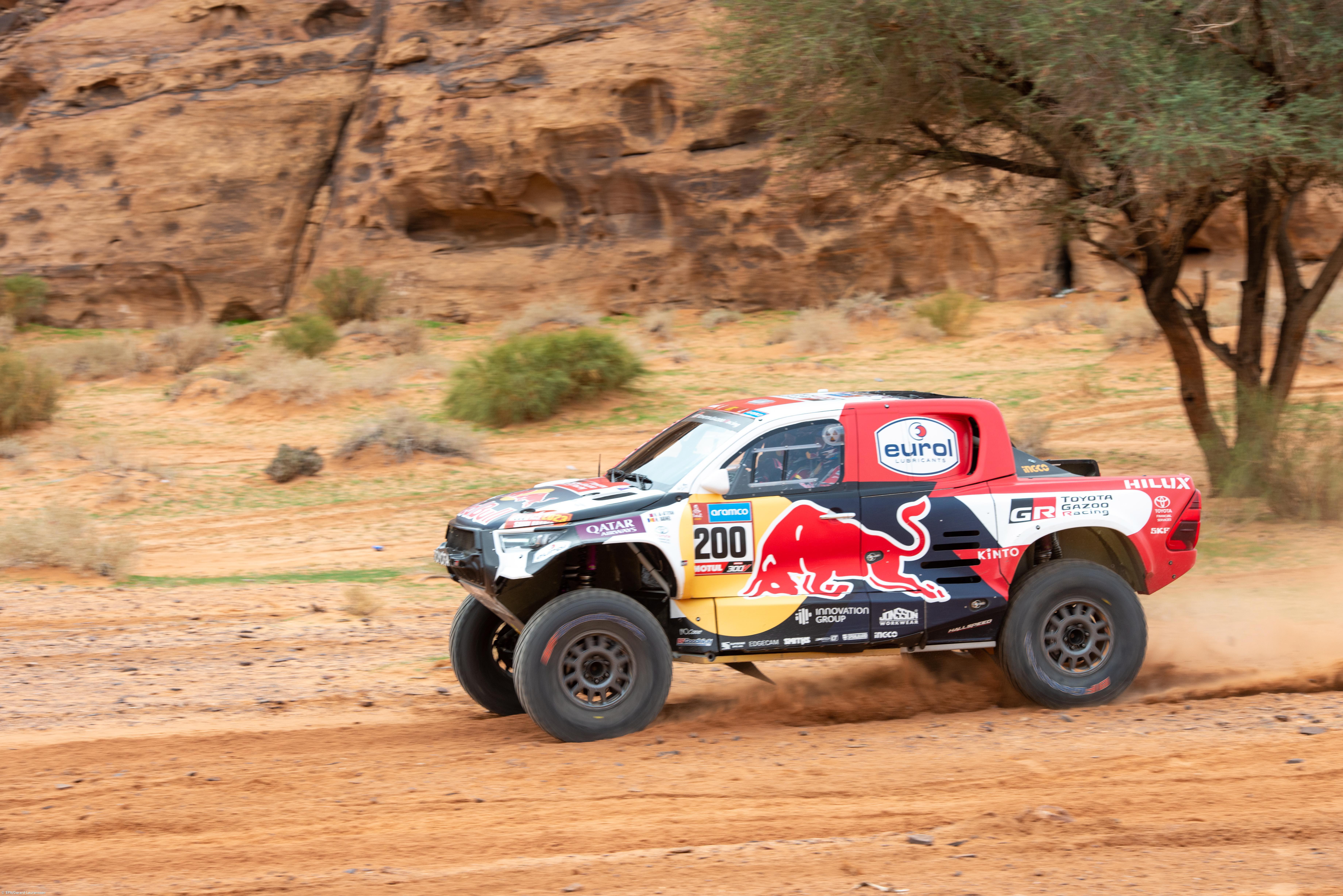 Novo líder nas motas e Nasser aumenta vantagem nos carros – Imagem 1