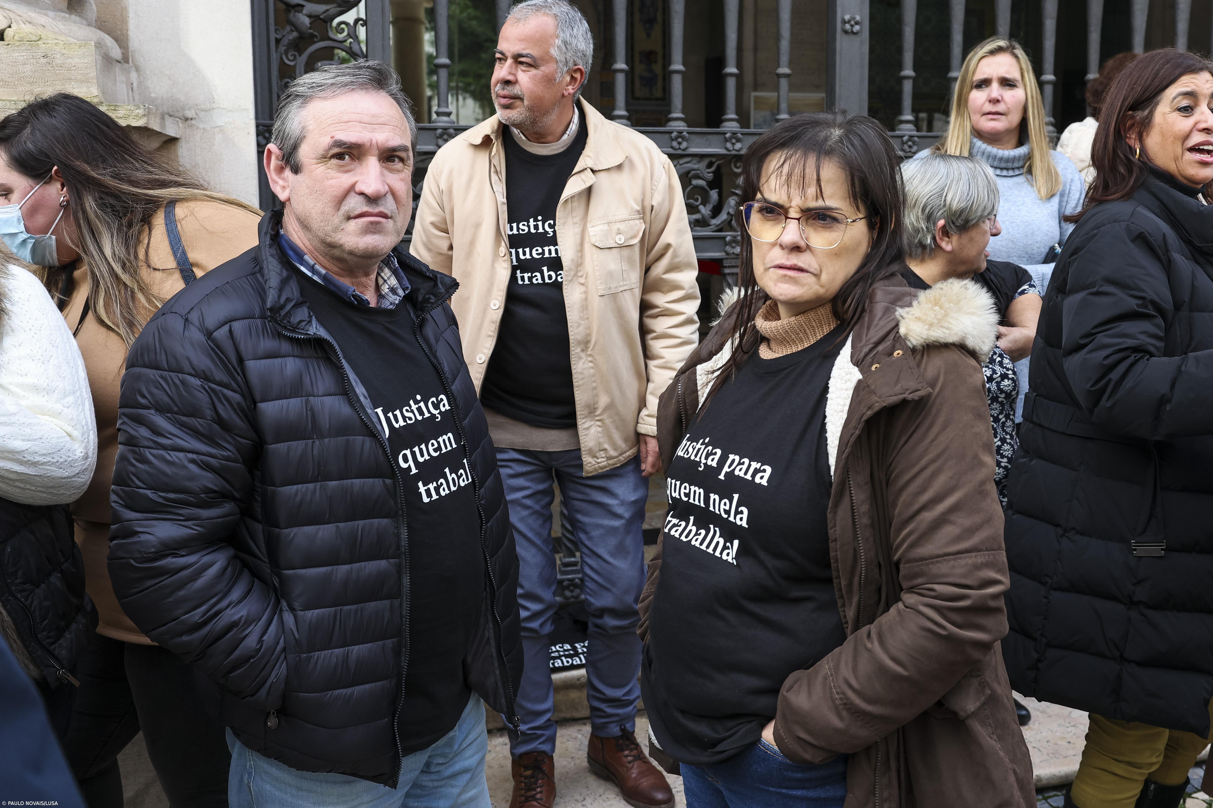 Funcionários judiciais em protesto contra a estagnação da carreira e falta de meios humanos – Imagem 1
