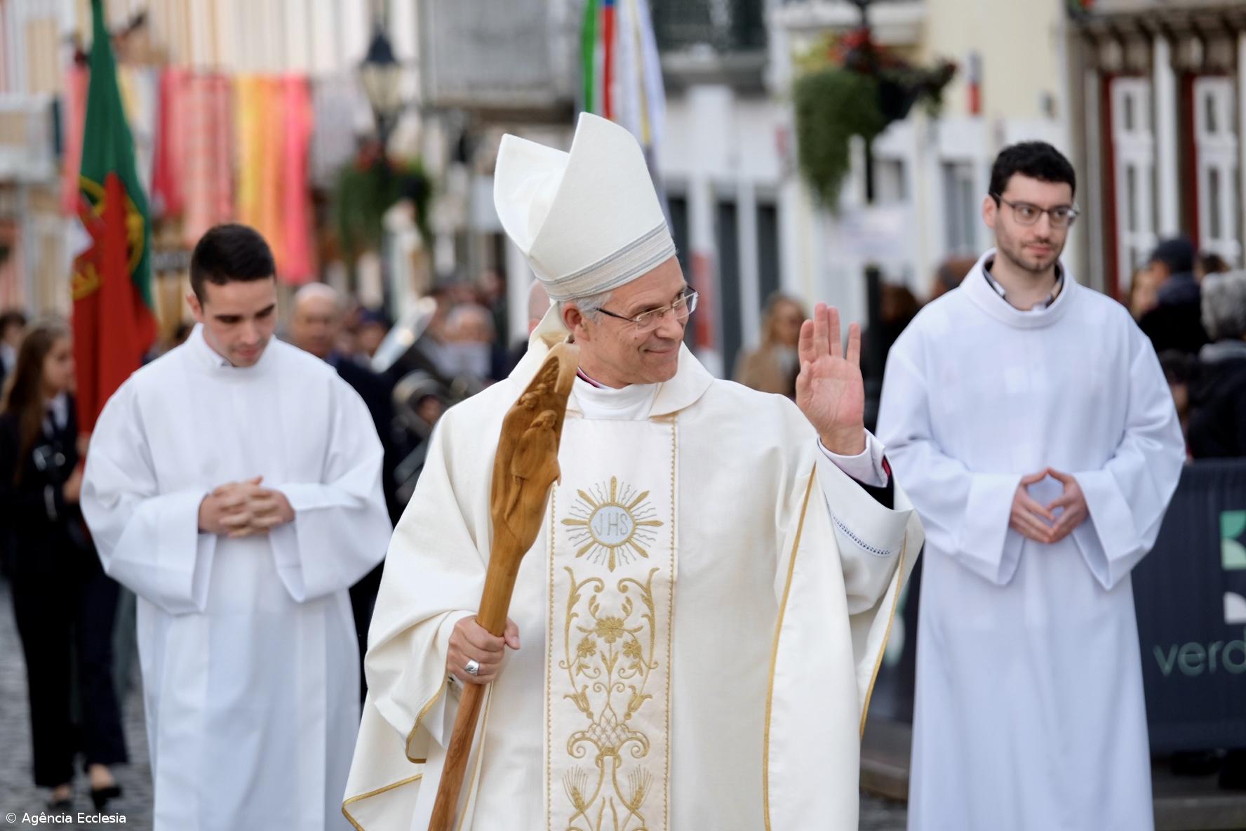 “Tudo farei para ter no meu coração cada mulher ou homem do nosso belo arquipélago dos Açores (…) Como guião, levo o Evangelho para ler Cristo, todos os dias” – Imagem 1