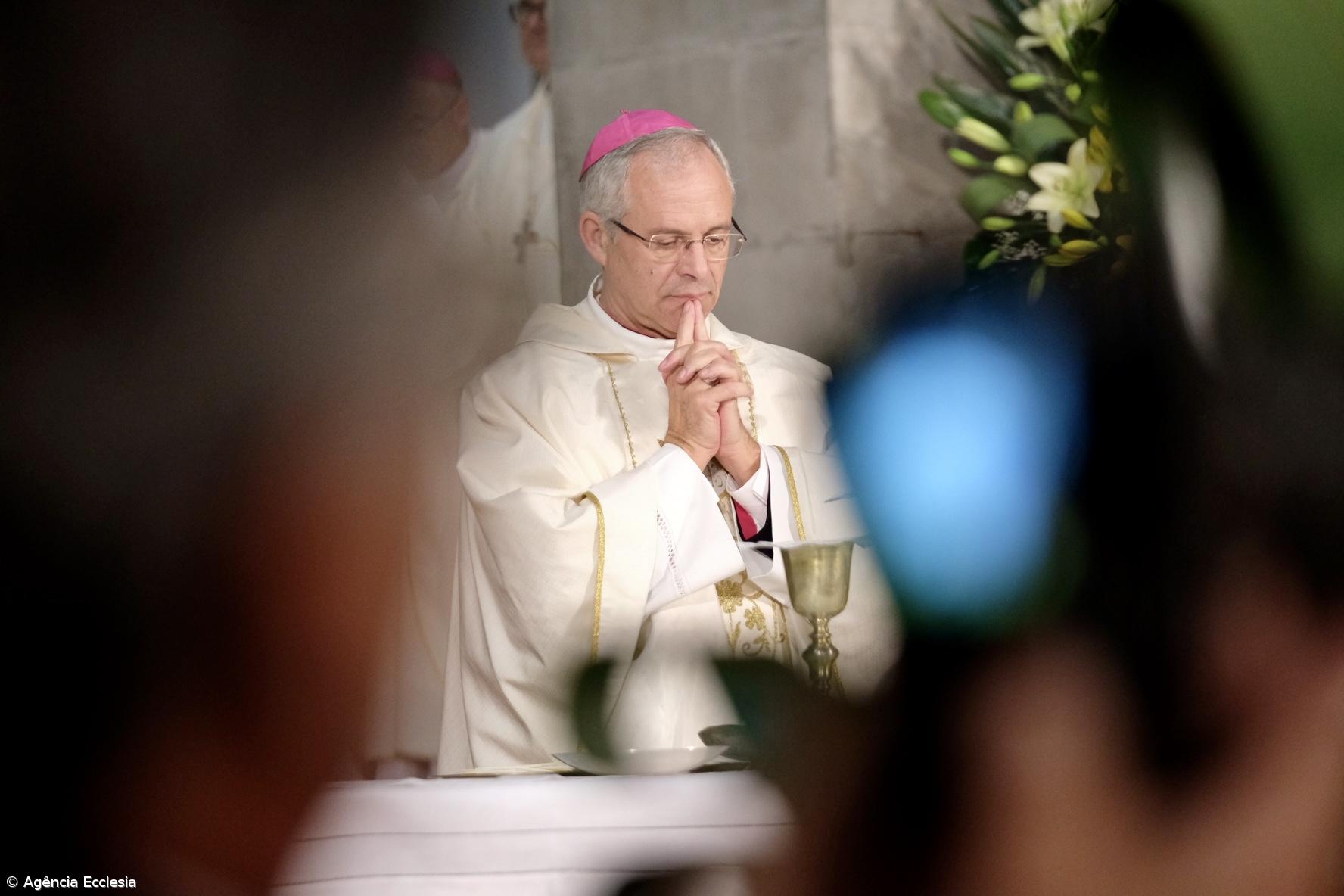 D. Armando Esteves Domingues preside às festas do Senhor Santo Cristo – Imagem 1