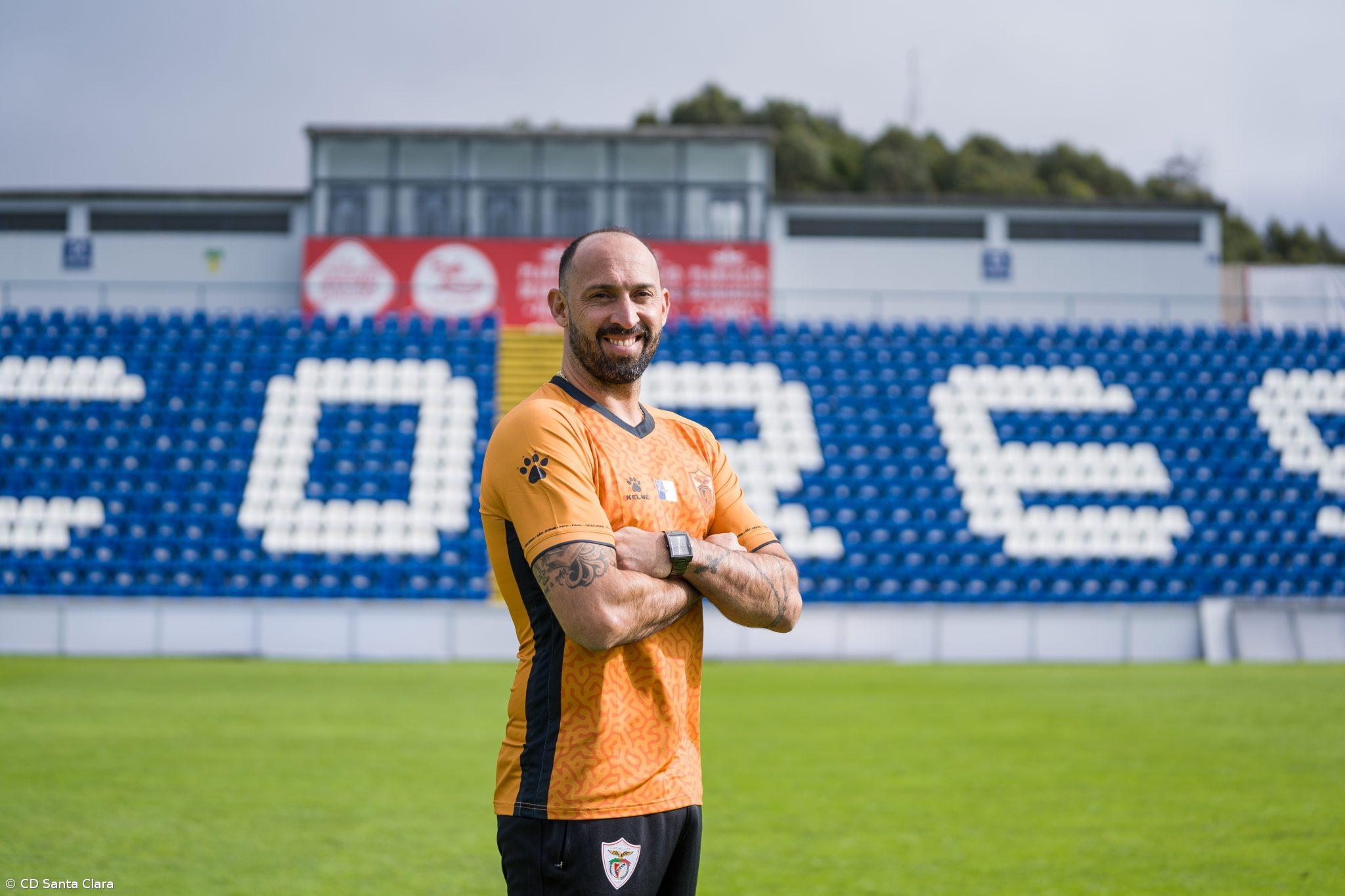 Guarda-redes argentino Marcos Díaz assina pelo Santa Clara – Imagem 1