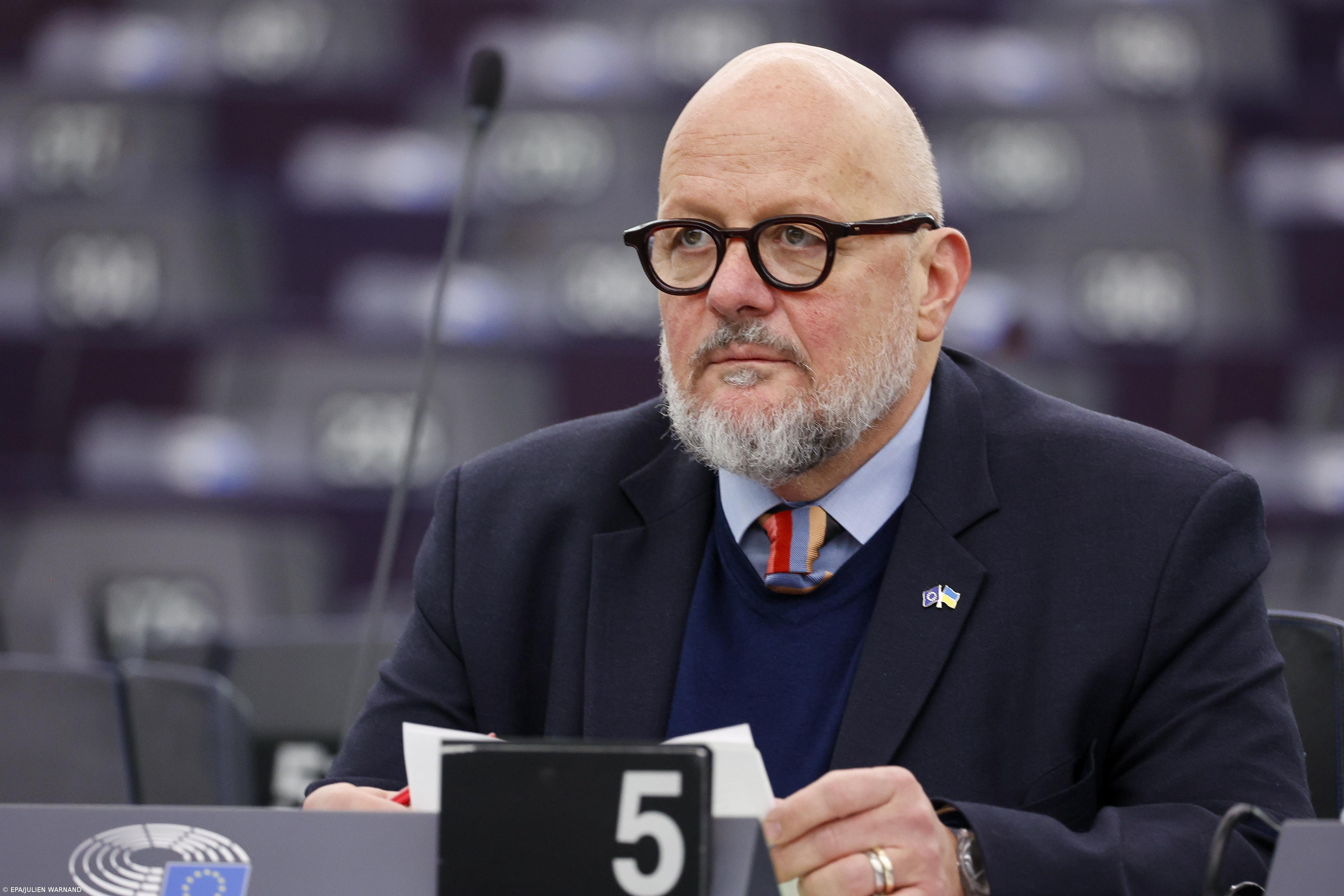 Eurodeputado luxemburguês do S&D substitui Kaili como vice-presidente do PE – Imagem 1