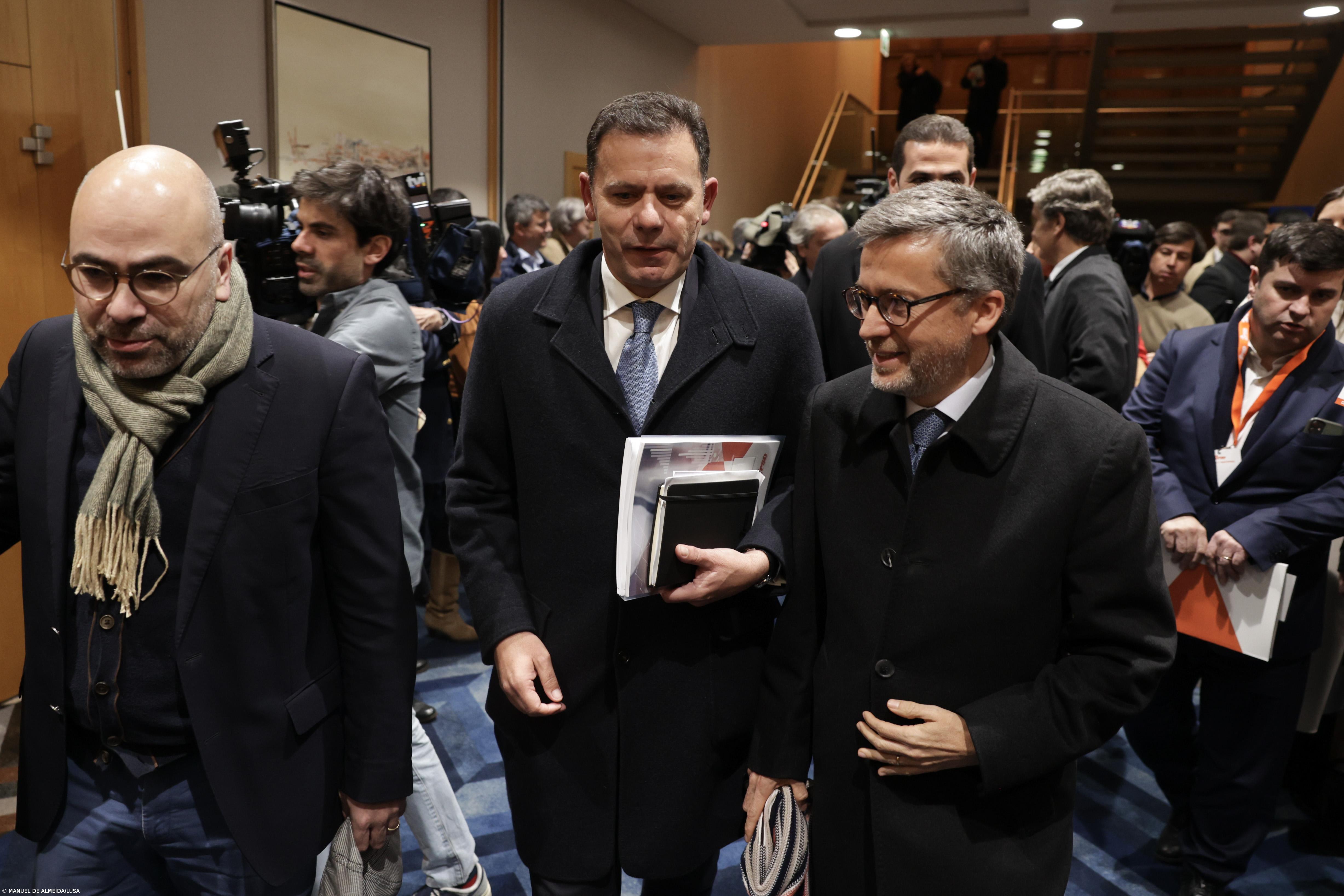 Duas horas de Conselho Nacional do PSD sem polémica e com críticas de Moedas às “artimanhas do PS” – Imagem 1