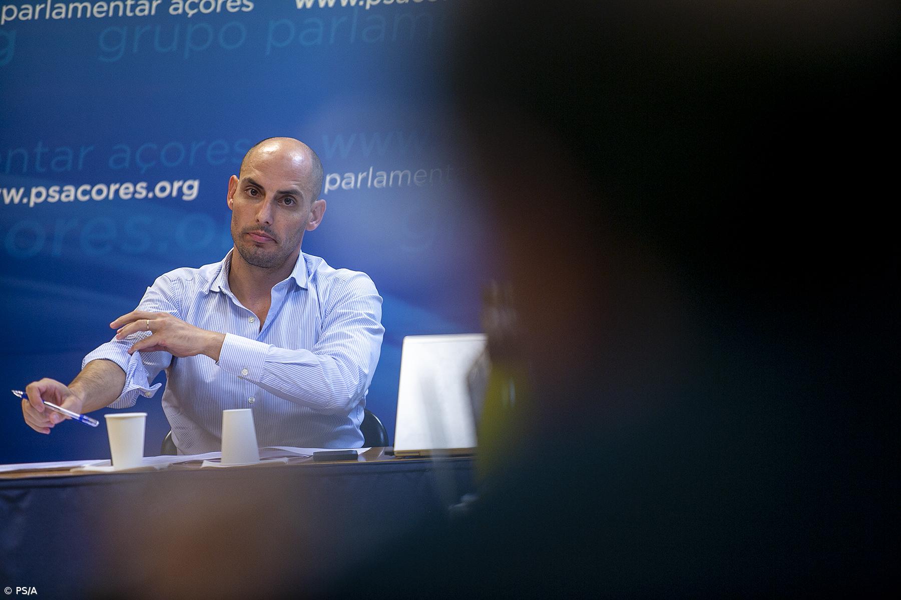 PS alerta para situação “crítica” nas escolas da Ribeira Grande devido à falta de assistentes operacionais – Imagem 1