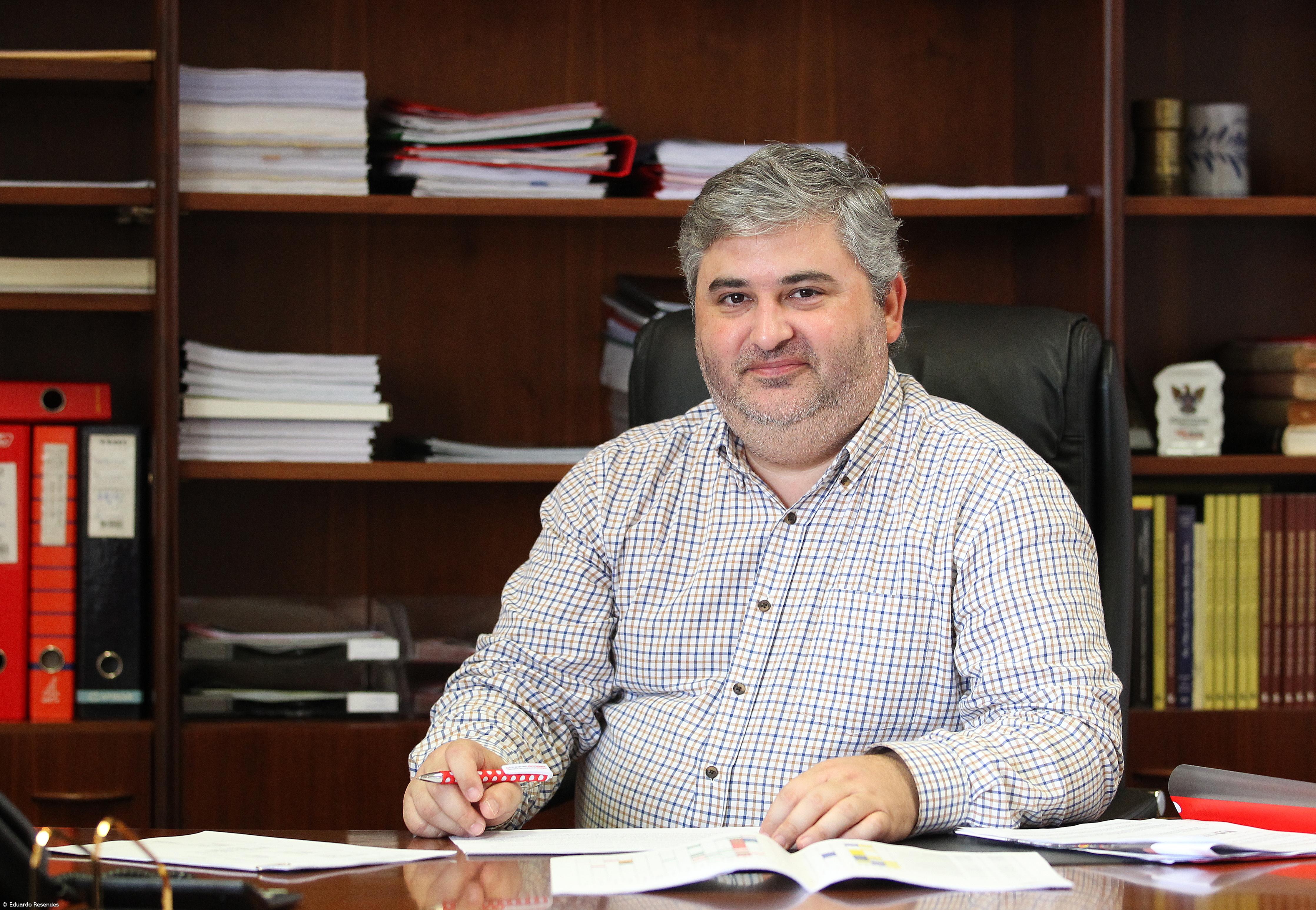 Bombeiros de Ponta Delgada pedem apoio devido a prejuízos do incêndio no HDES – Imagem 1