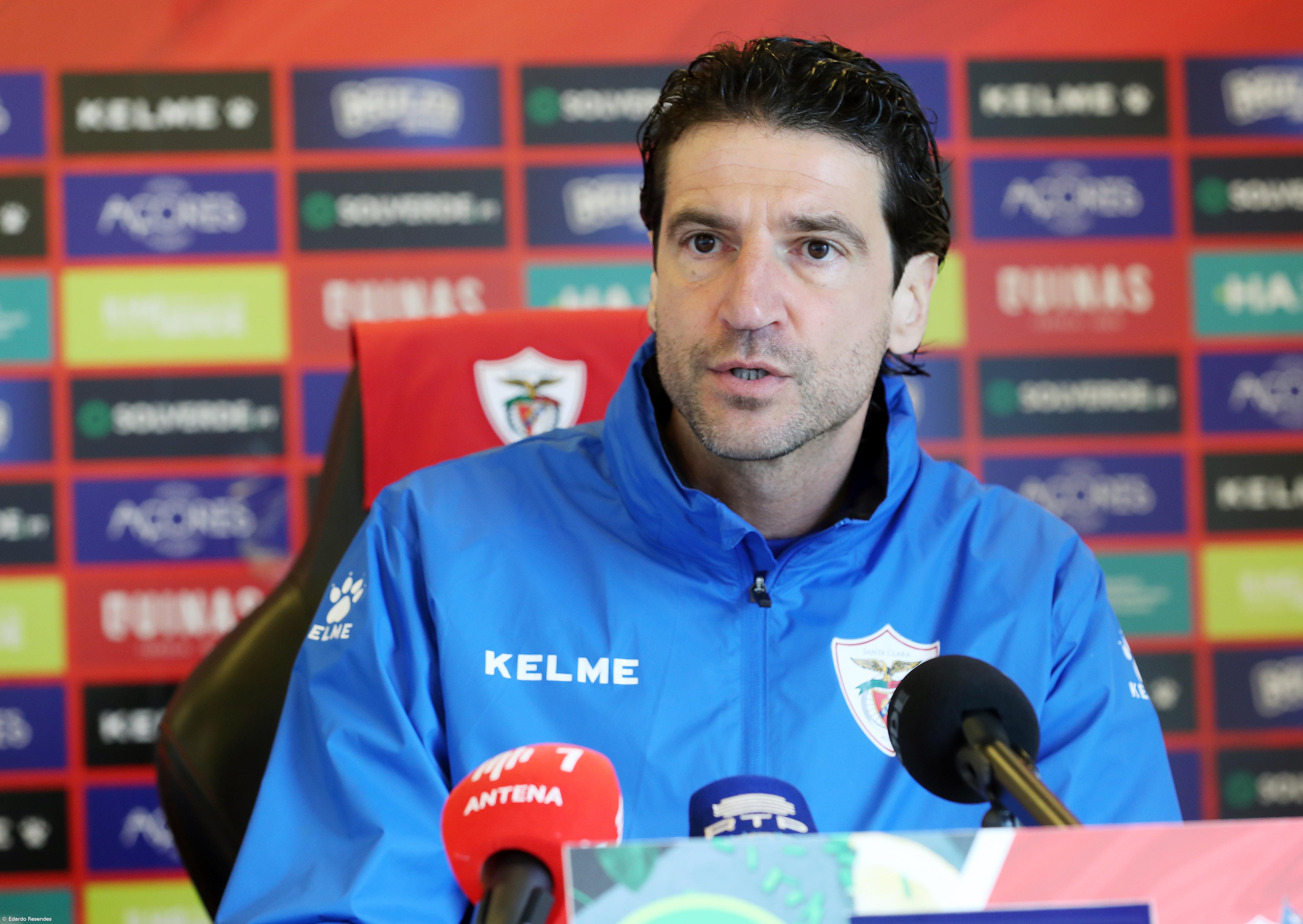 Treinador do Santa Clara pede “resposta” dos jogadores e adeptos frente ao Boavista – Imagem 1