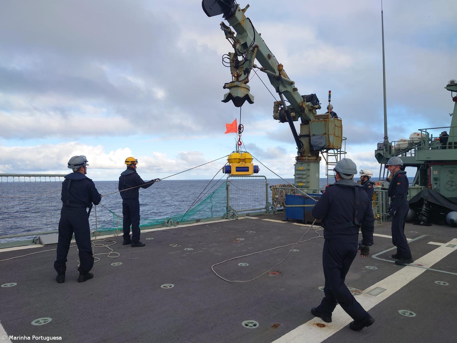 Navio da Marinha auxilia no estudo sobre atividade sísmica nos Açores – Imagem 2