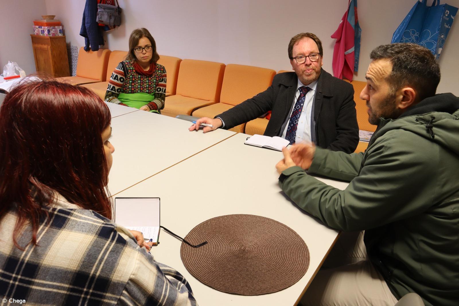 Chega/Açores defende maior autonomia de recrutamento das escolas – Imagem 1