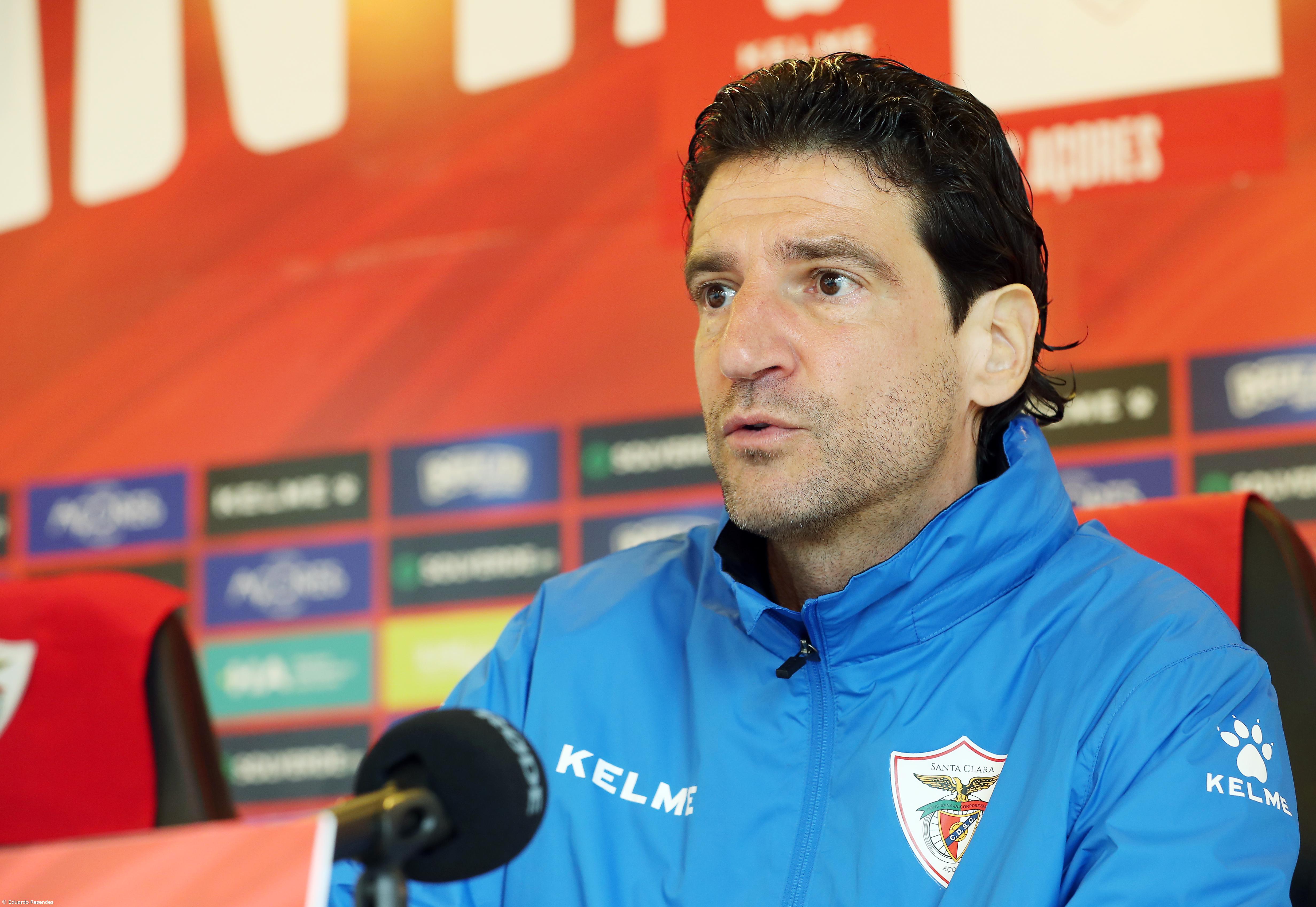Treinador do Santa Clara quer equipa “mais consistente” frente ao Arouca – Imagem 1